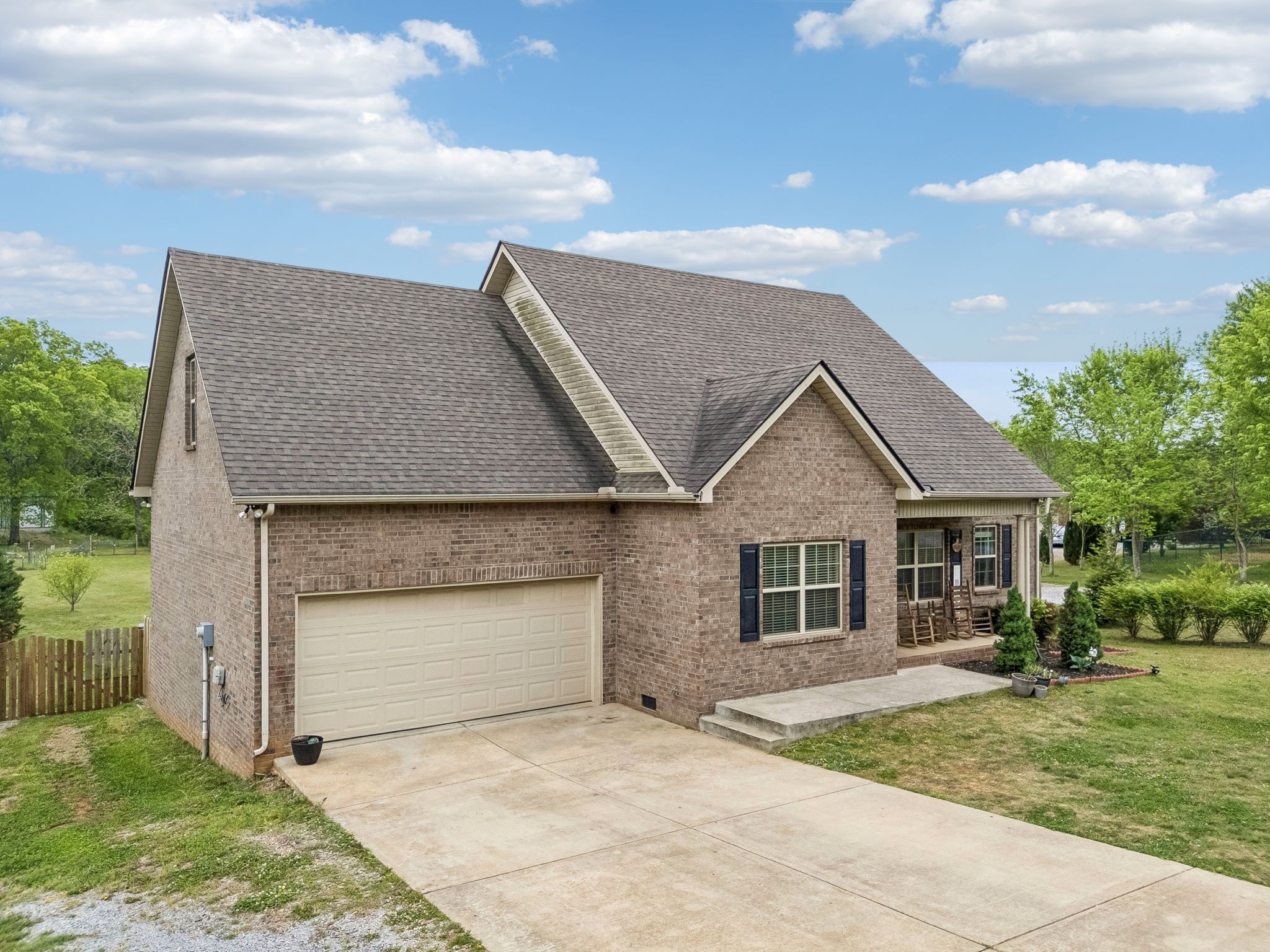592 Twin Oak Dr Property Photo 42