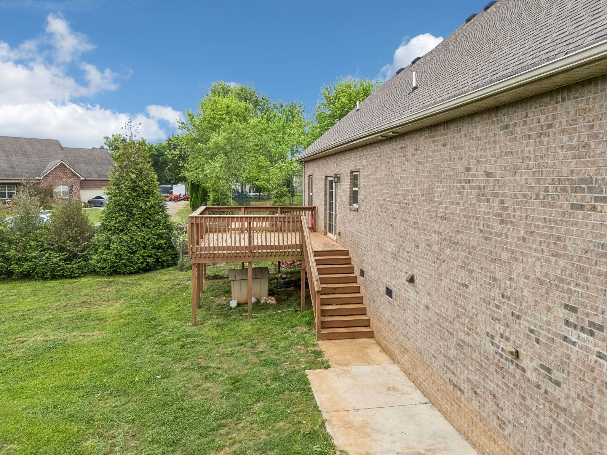 592 Twin Oak Dr Property Photo 47