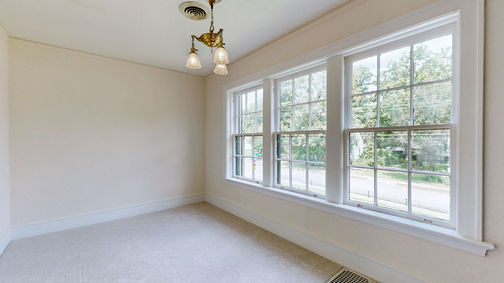 1007 Poplar St Property Photo 21