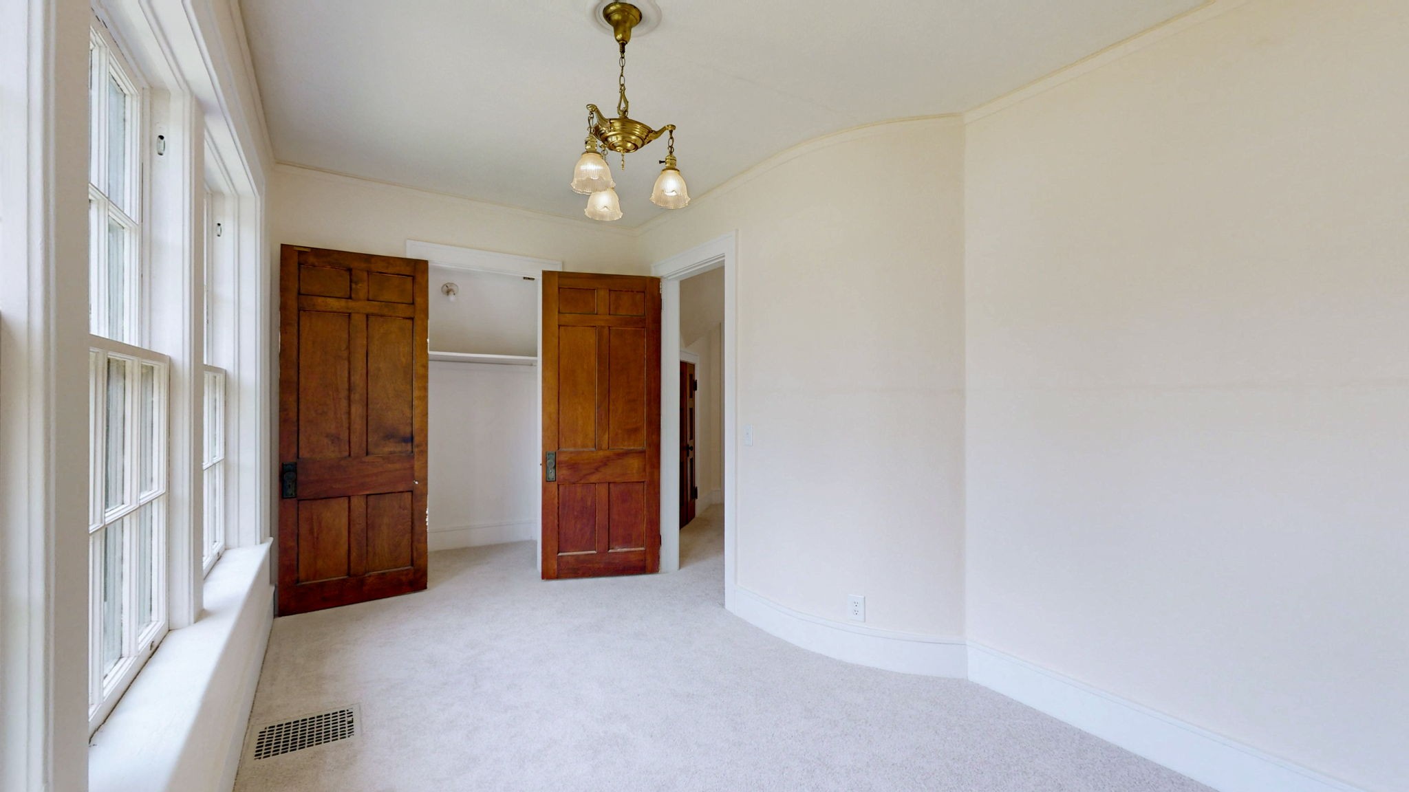 1007 Poplar St Property Photo 22
