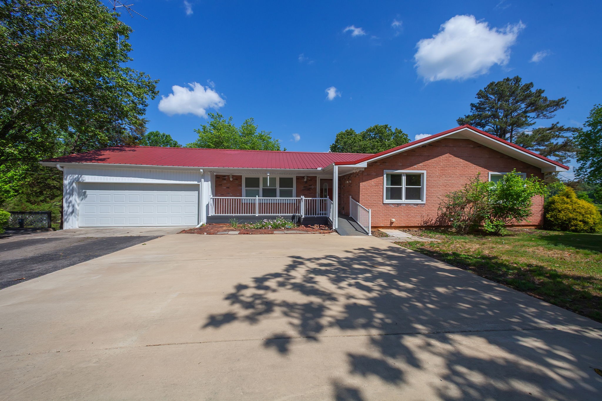 5280 Highway 100, W Property Photo 9