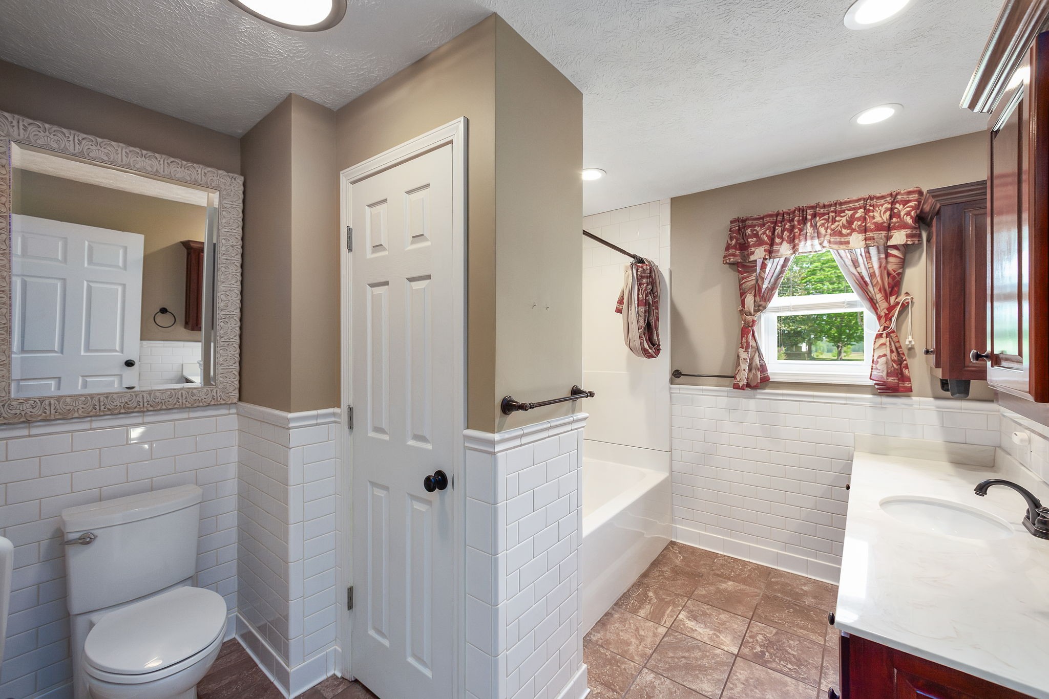 5280 Highway 100, W Property Photo 28
