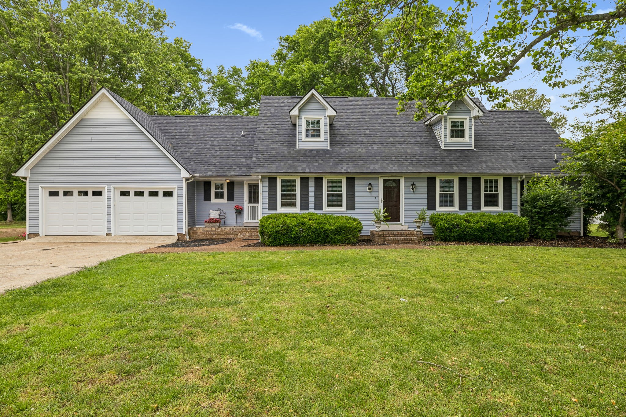 1305 Jewell Dr