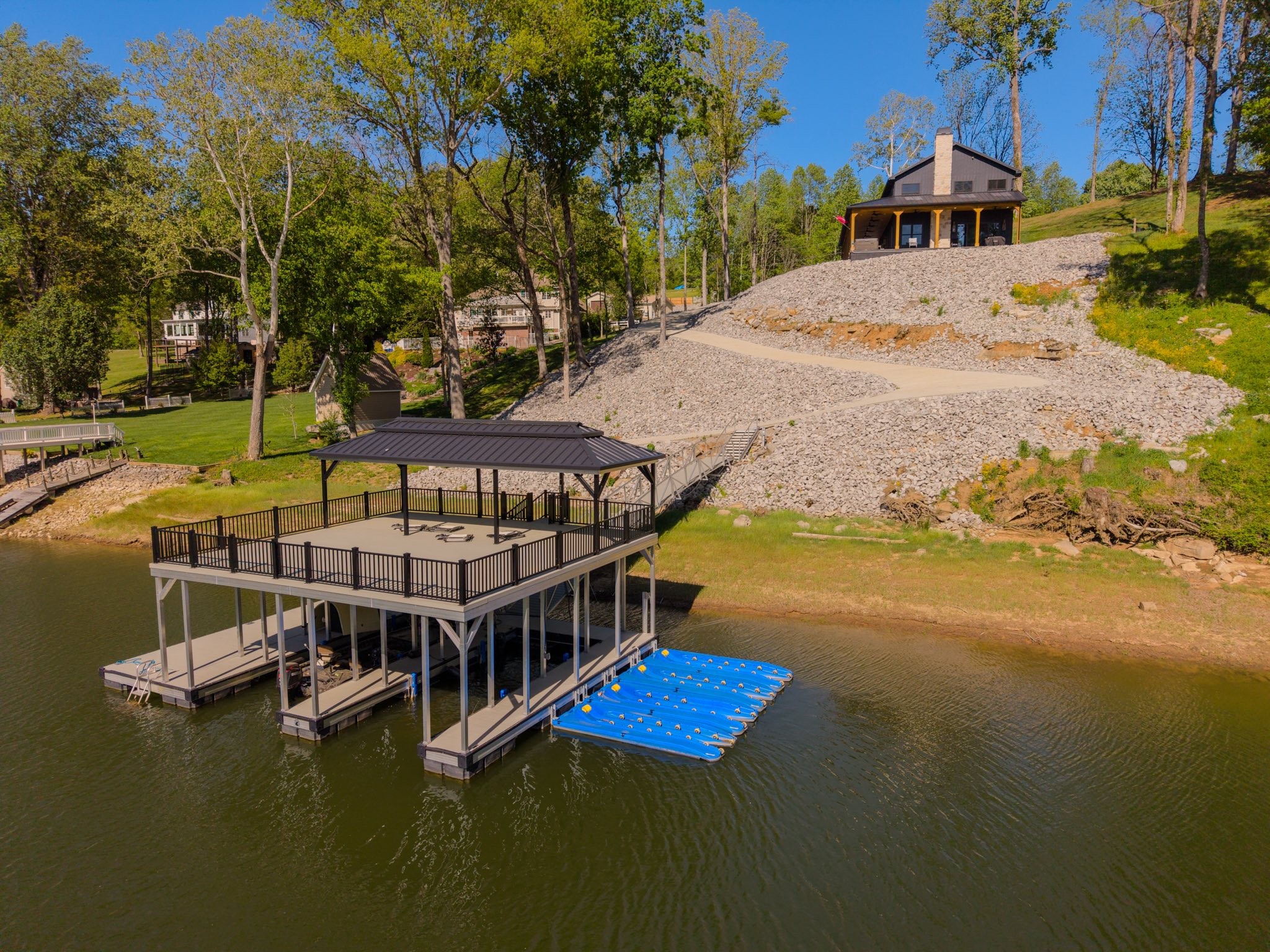 139 River Oaks Dr Property Photo 1