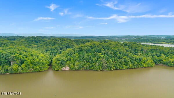 2050 Jones Bend Rd Property Photo 2