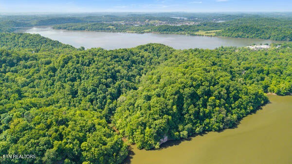 2050 Jones Bend Rd Property Photo 3