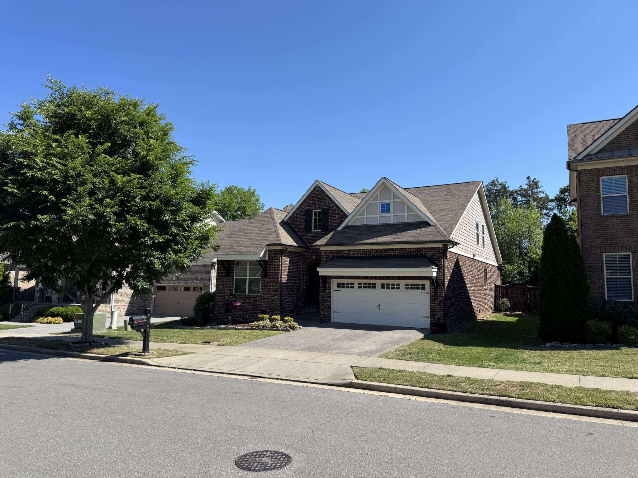 9069 Macauley Ln Property Photo 1