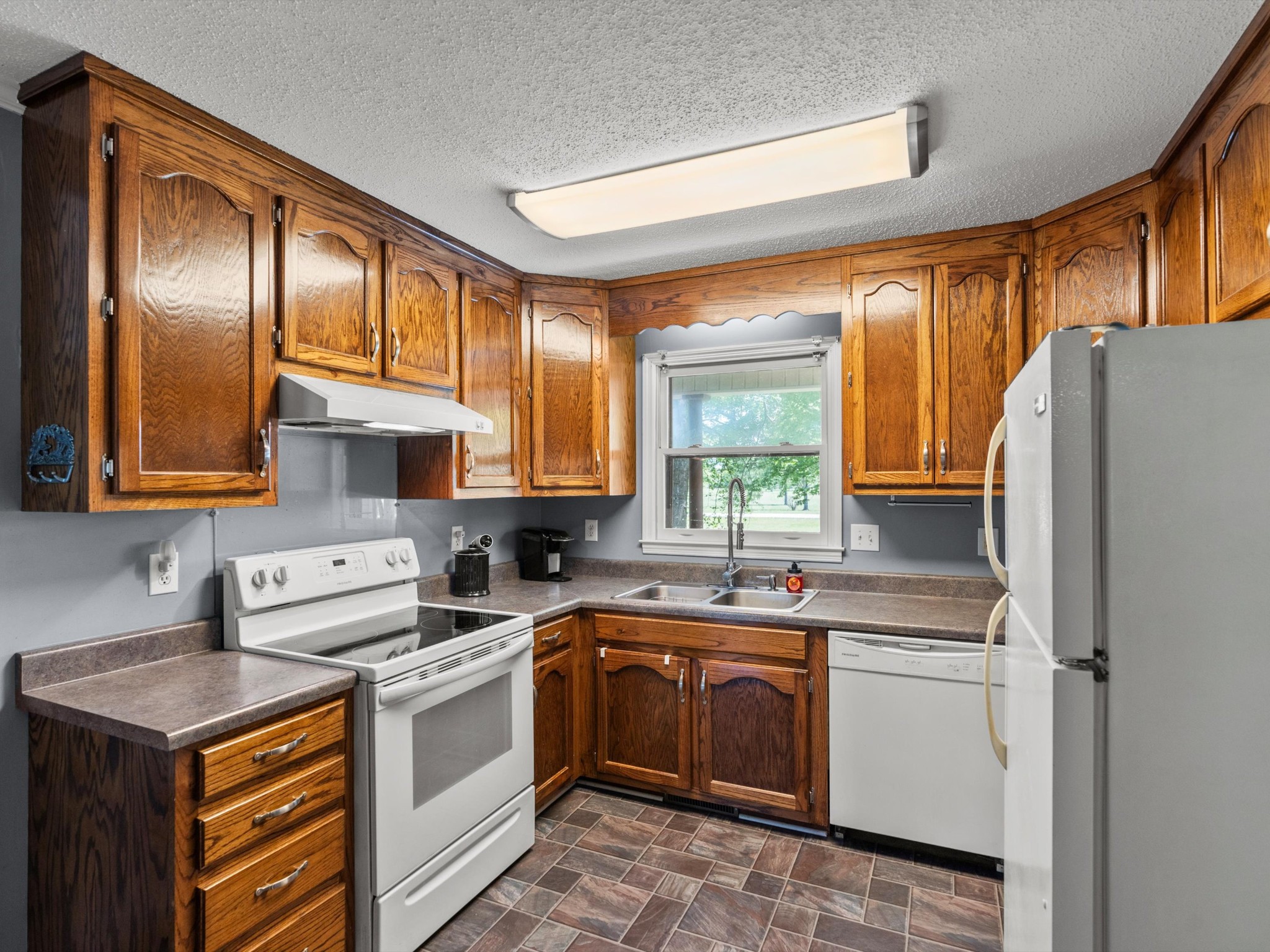 6934 Old Railroad Bed Rd Property Photo 9
