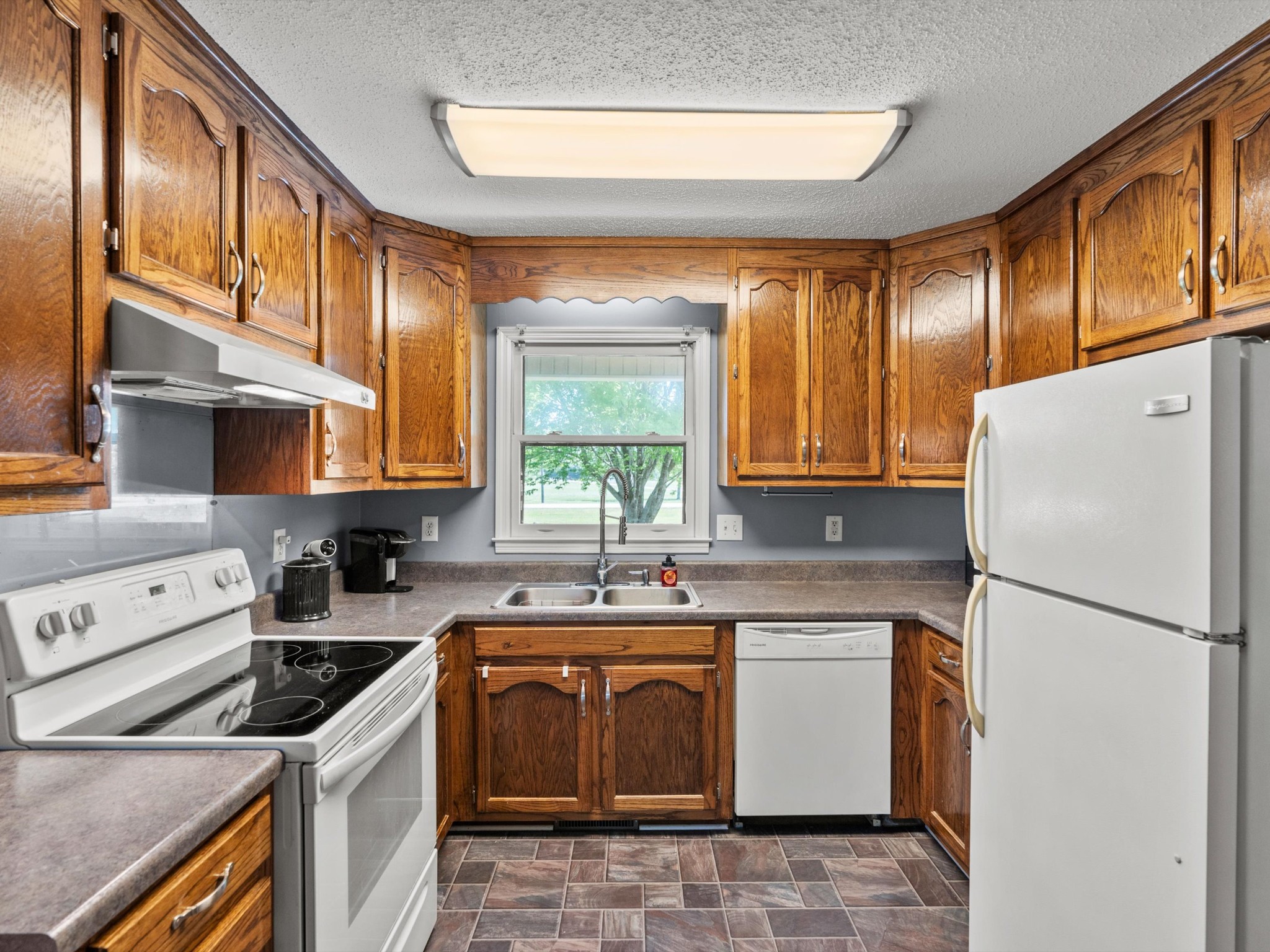 6934 Old Railroad Bed Rd Property Photo 10