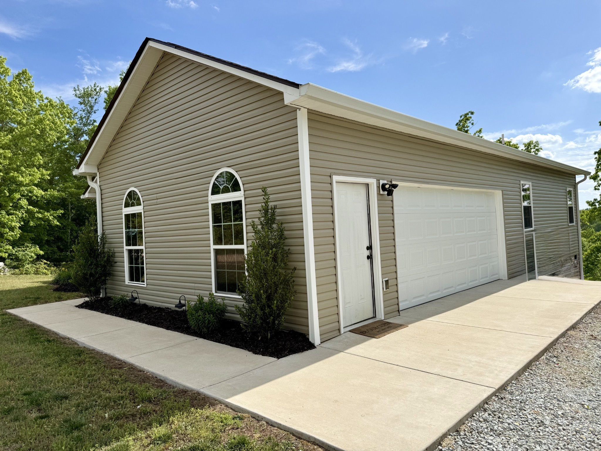 131 Gatlyn Ln Property Photo 1