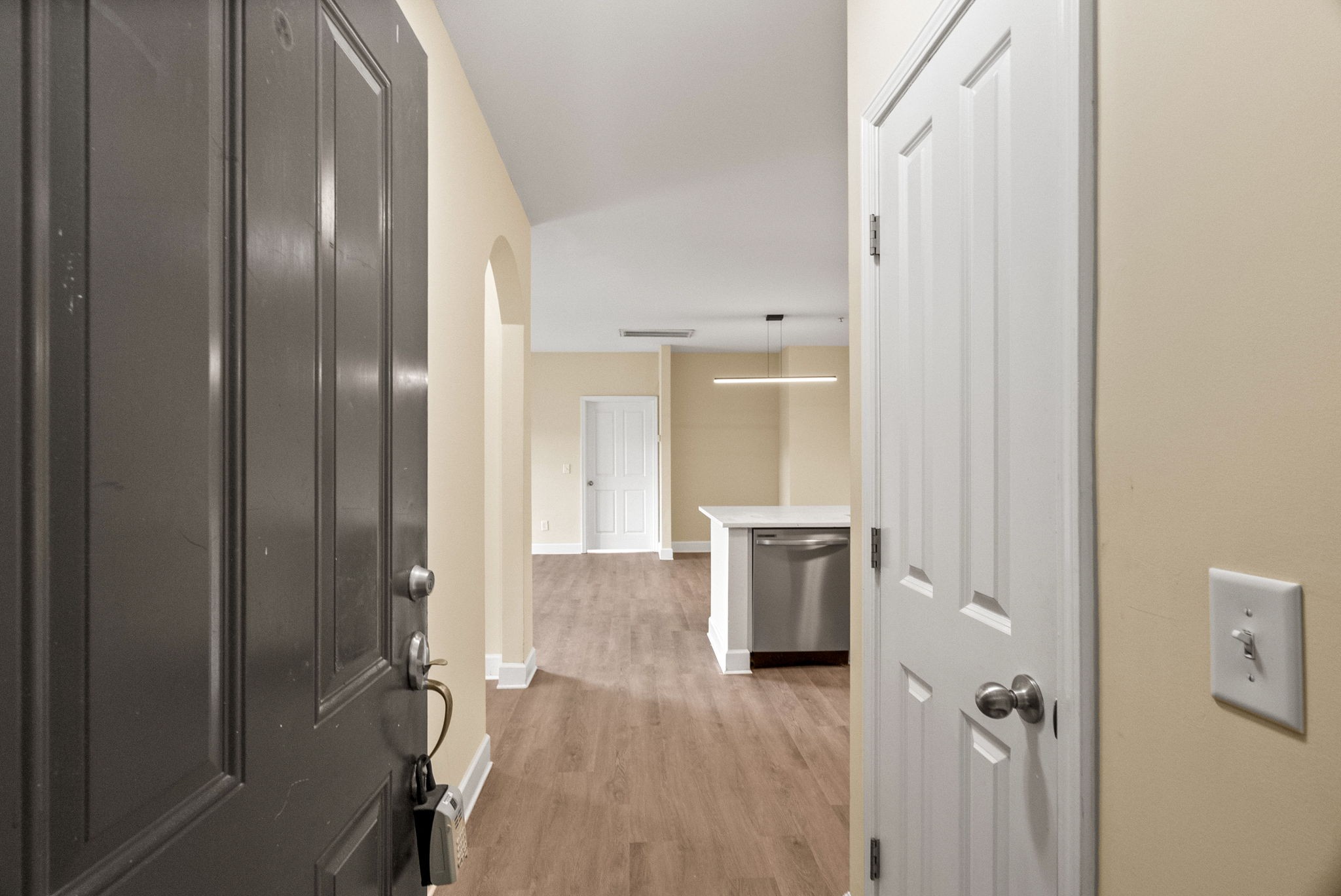8501 Burnham Ln Property Photo 9