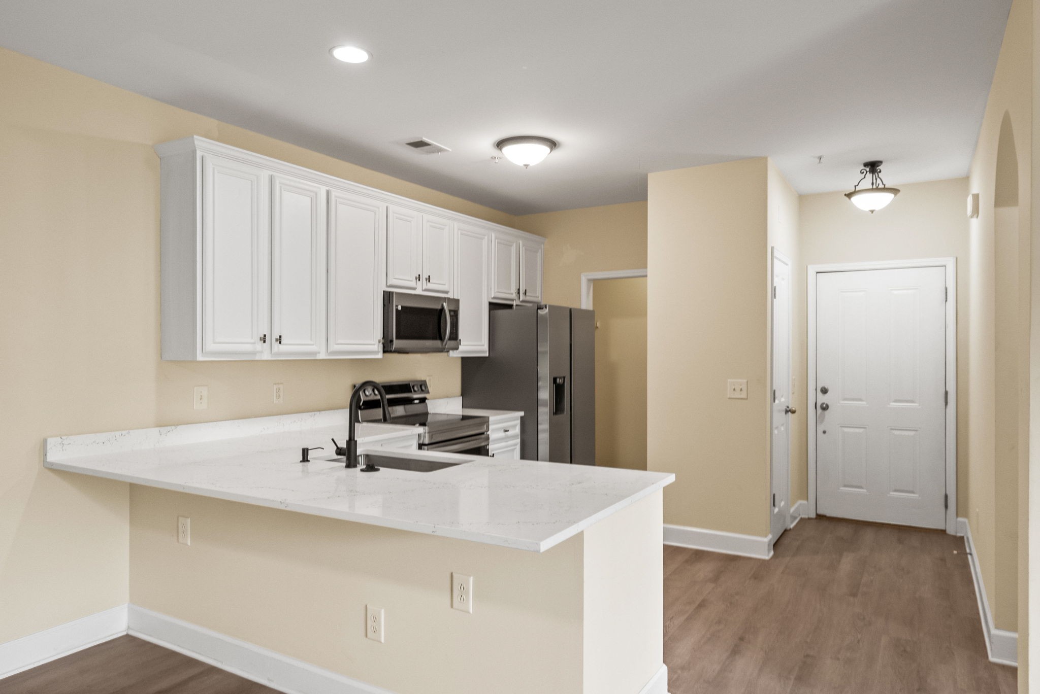 8501 Burnham Ln Property Photo 11