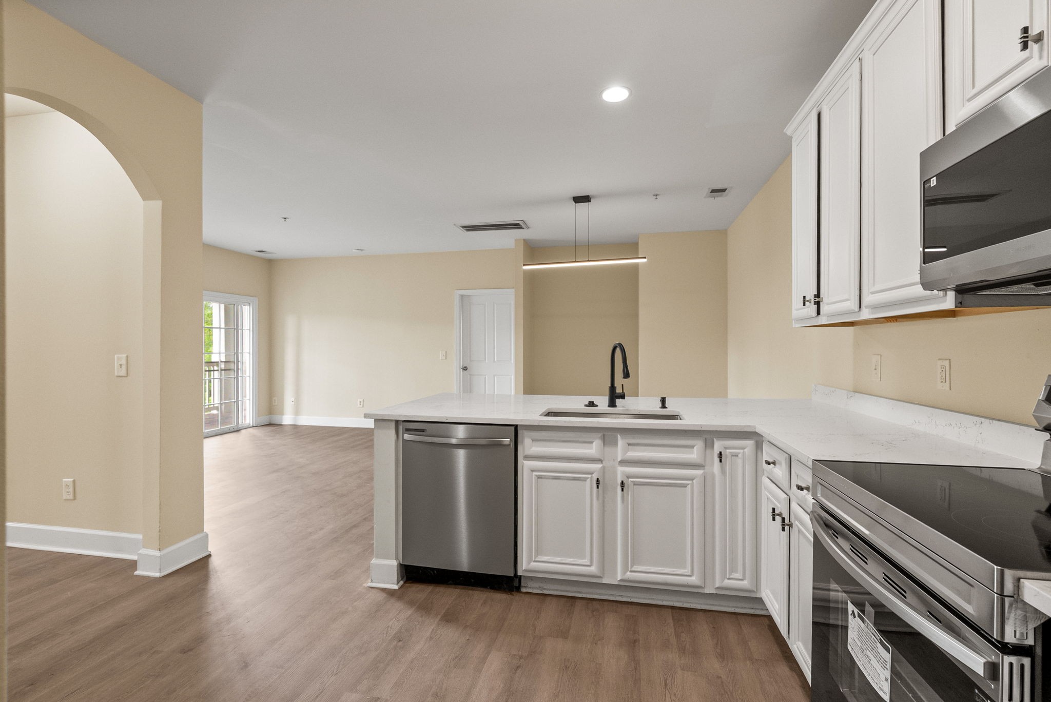 8501 Burnham Ln Property Photo 15