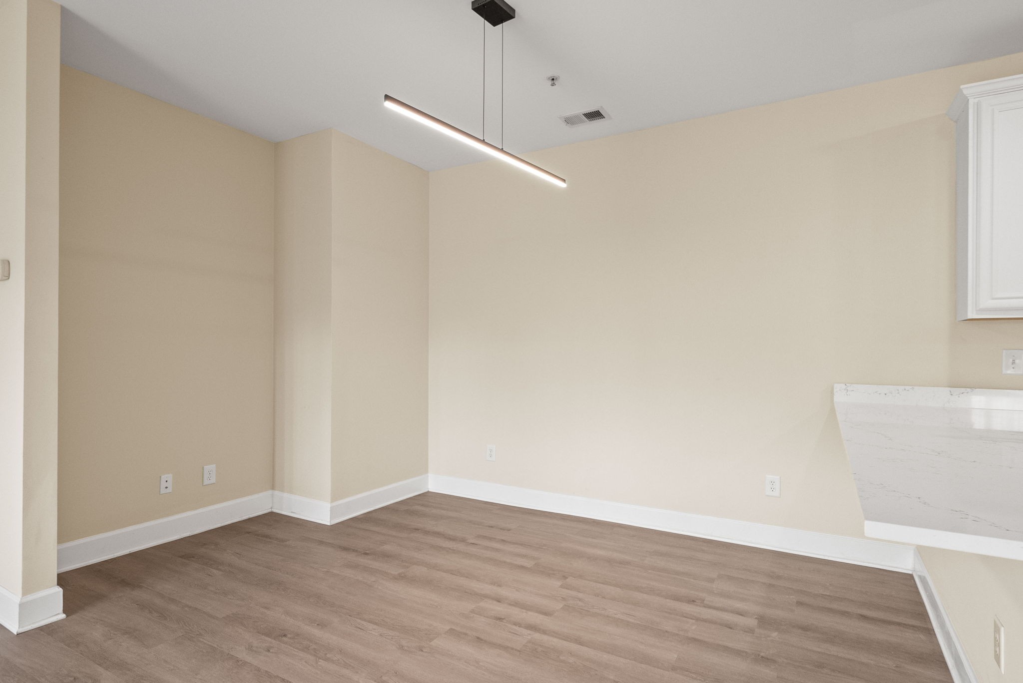 8501 Burnham Ln Property Photo 23