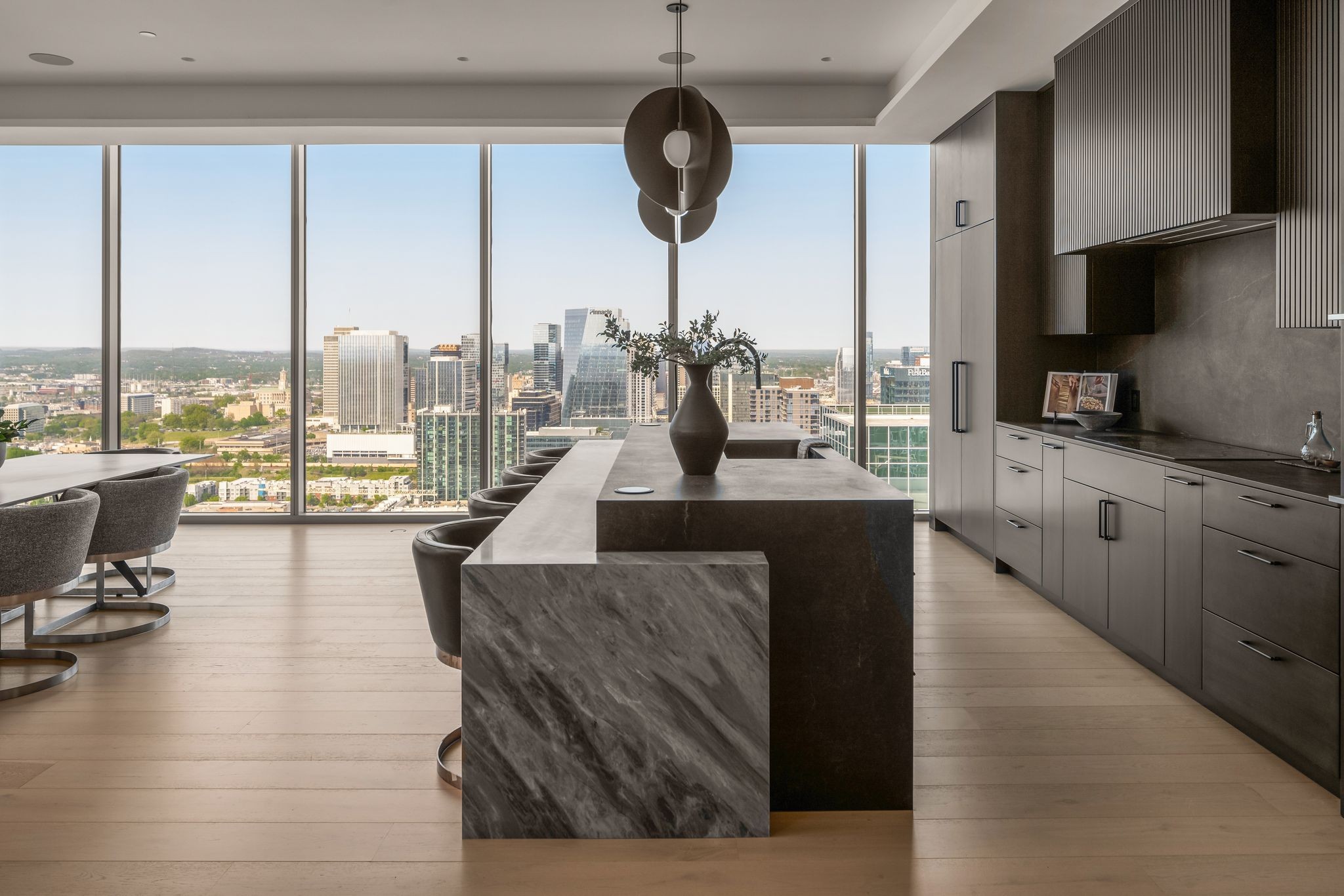 1616 West End Ave Property Photo 4