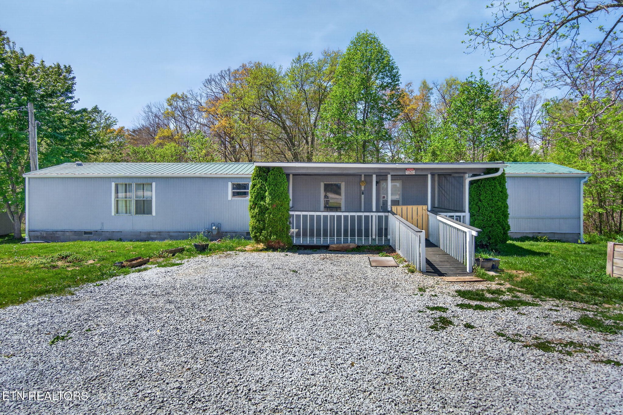 5959 Nashville Hwy Property Photo 1