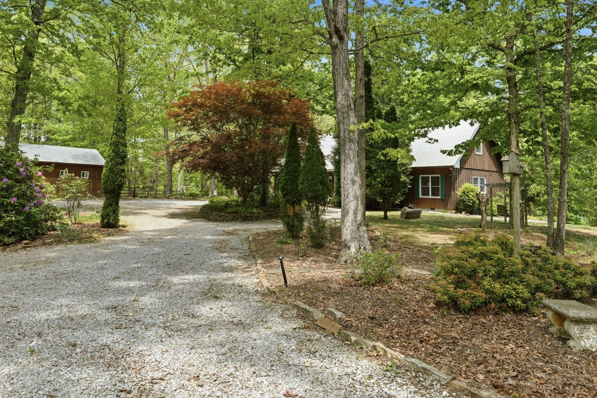 1233 Oliver Dr Property Photo 4