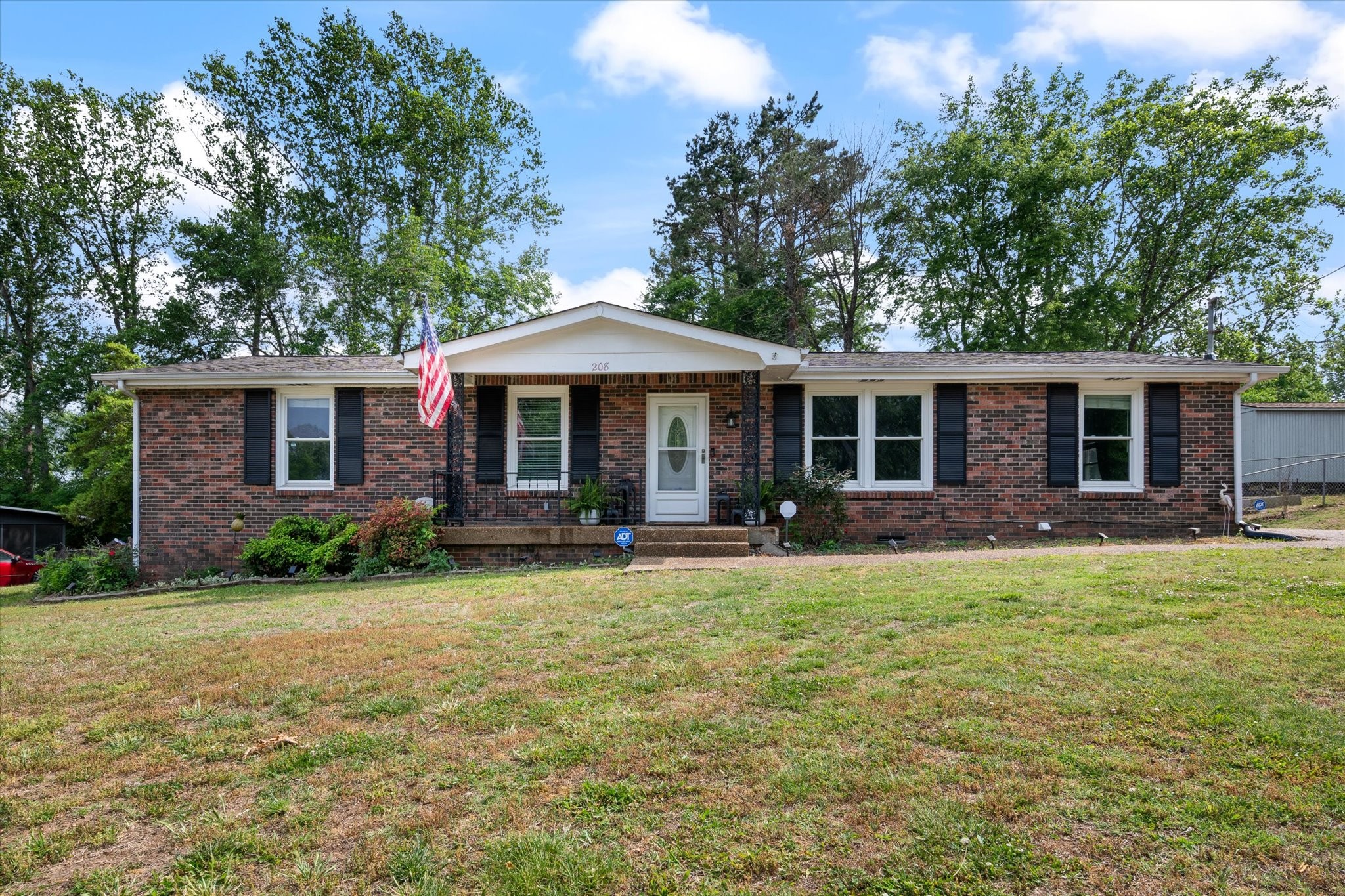 208 Bass Dr