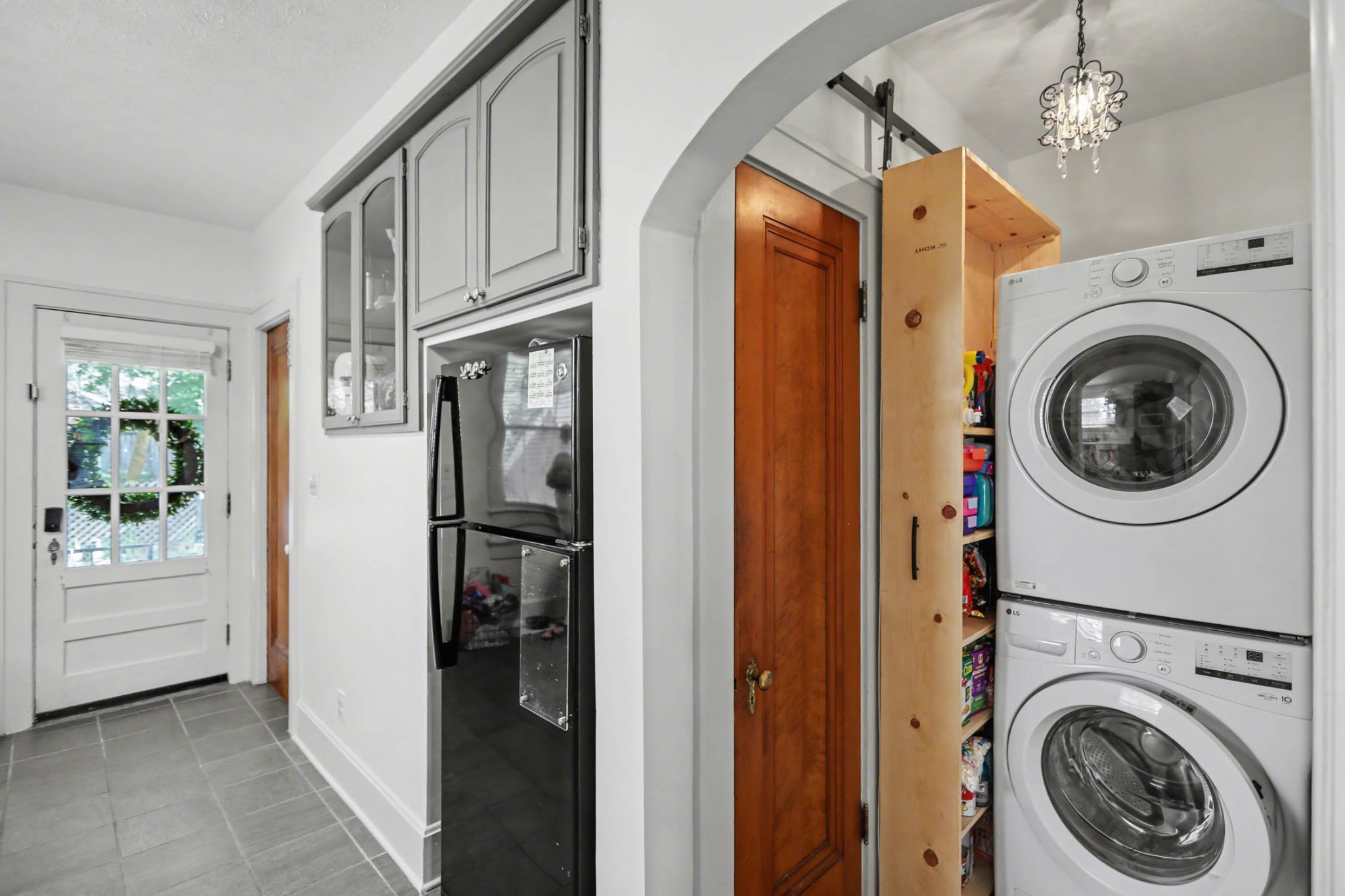 703 5th Ave, W Property Photo 14