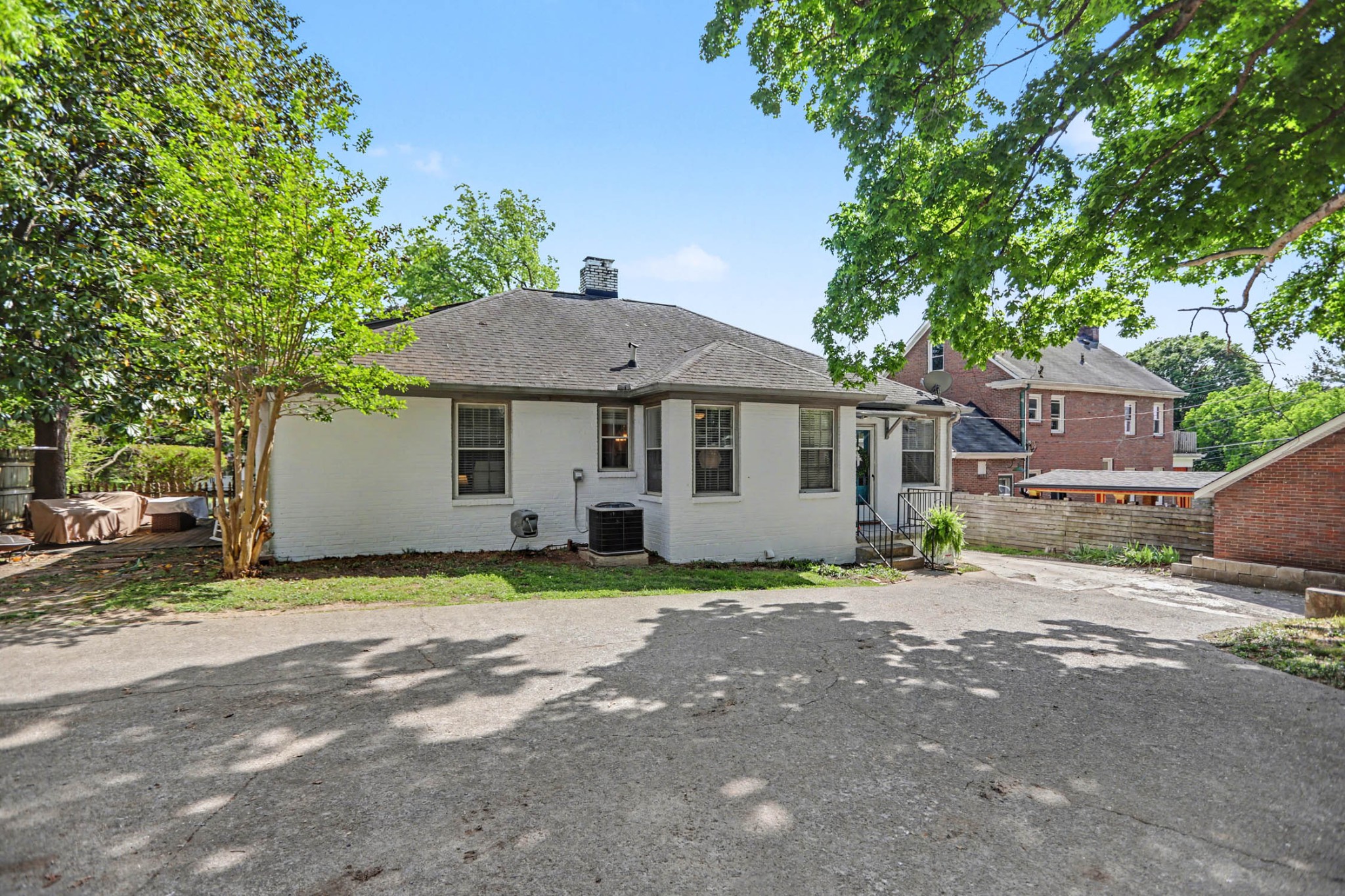 703 5th Ave, W Property Photo 30