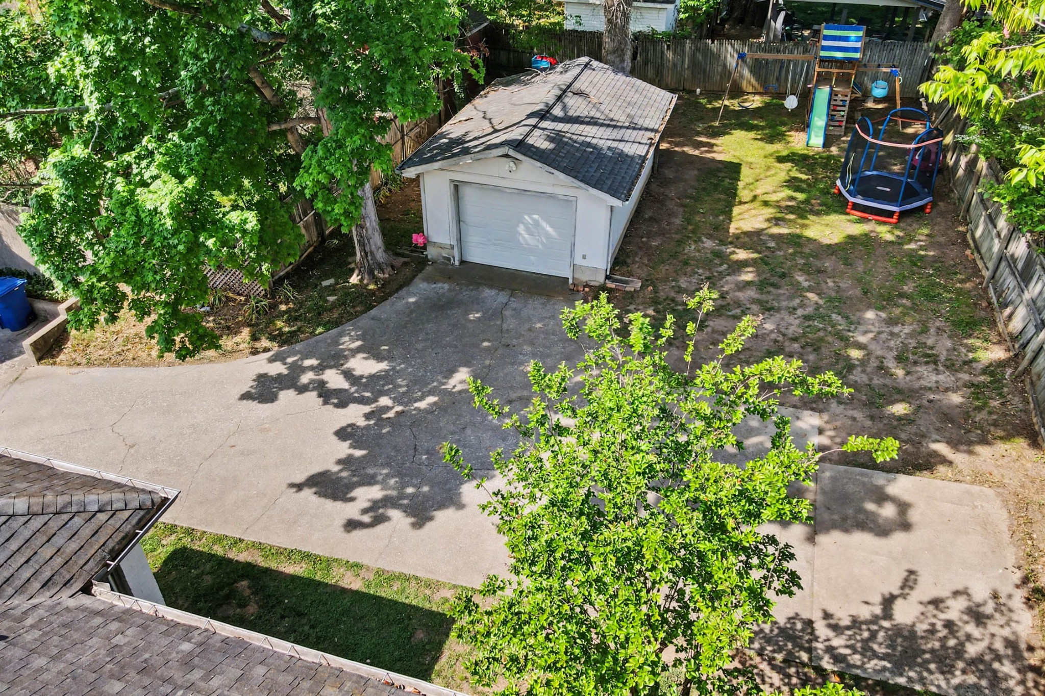 703 5th Ave, W Property Photo 32
