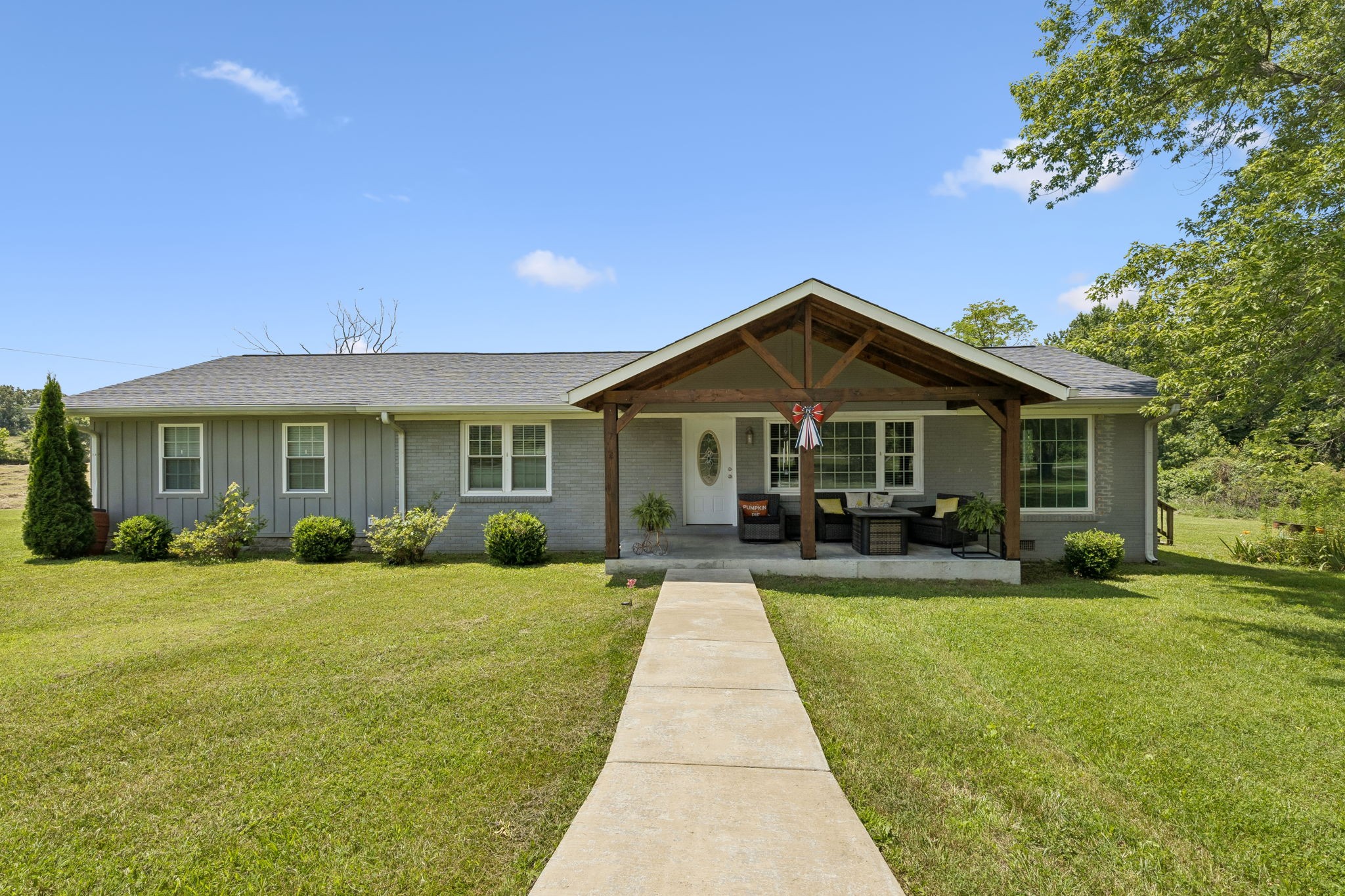 9 Caldwell Rd Property Photo 1