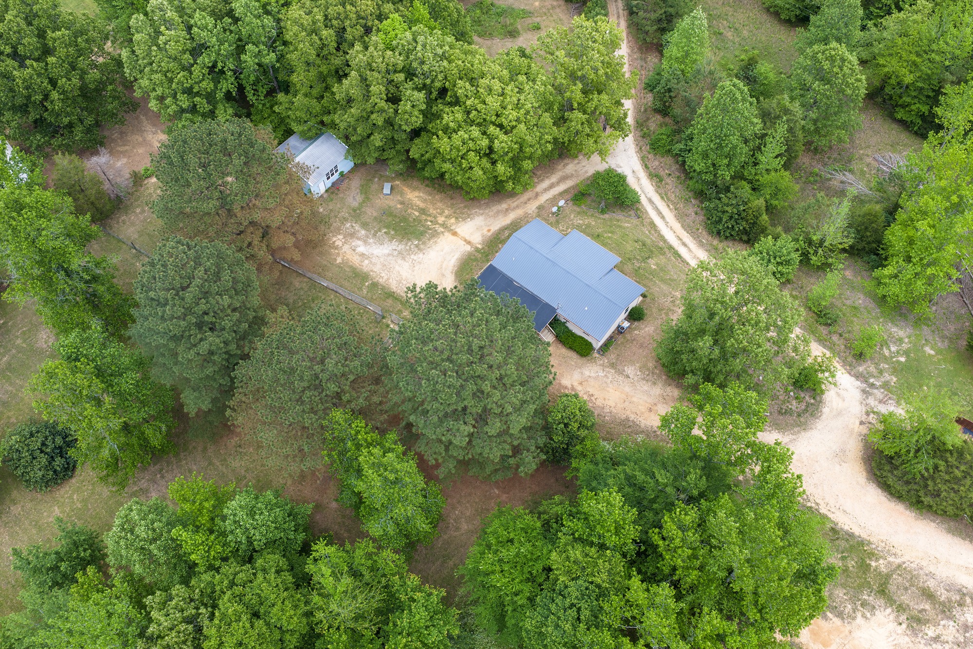 2827 Chapel Hill Rd Property Photo 4
