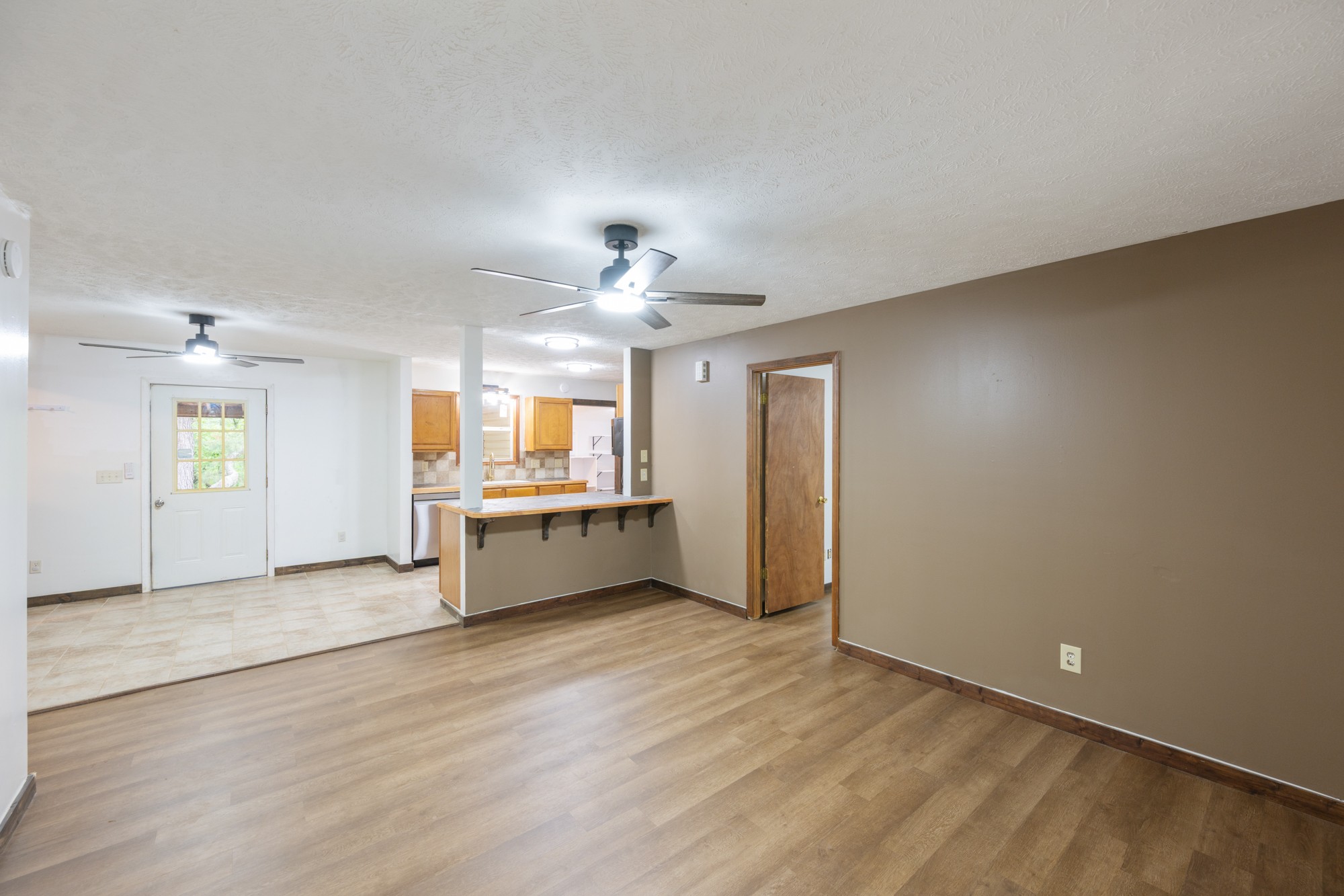 2827 Chapel Hill Rd Property Photo 10
