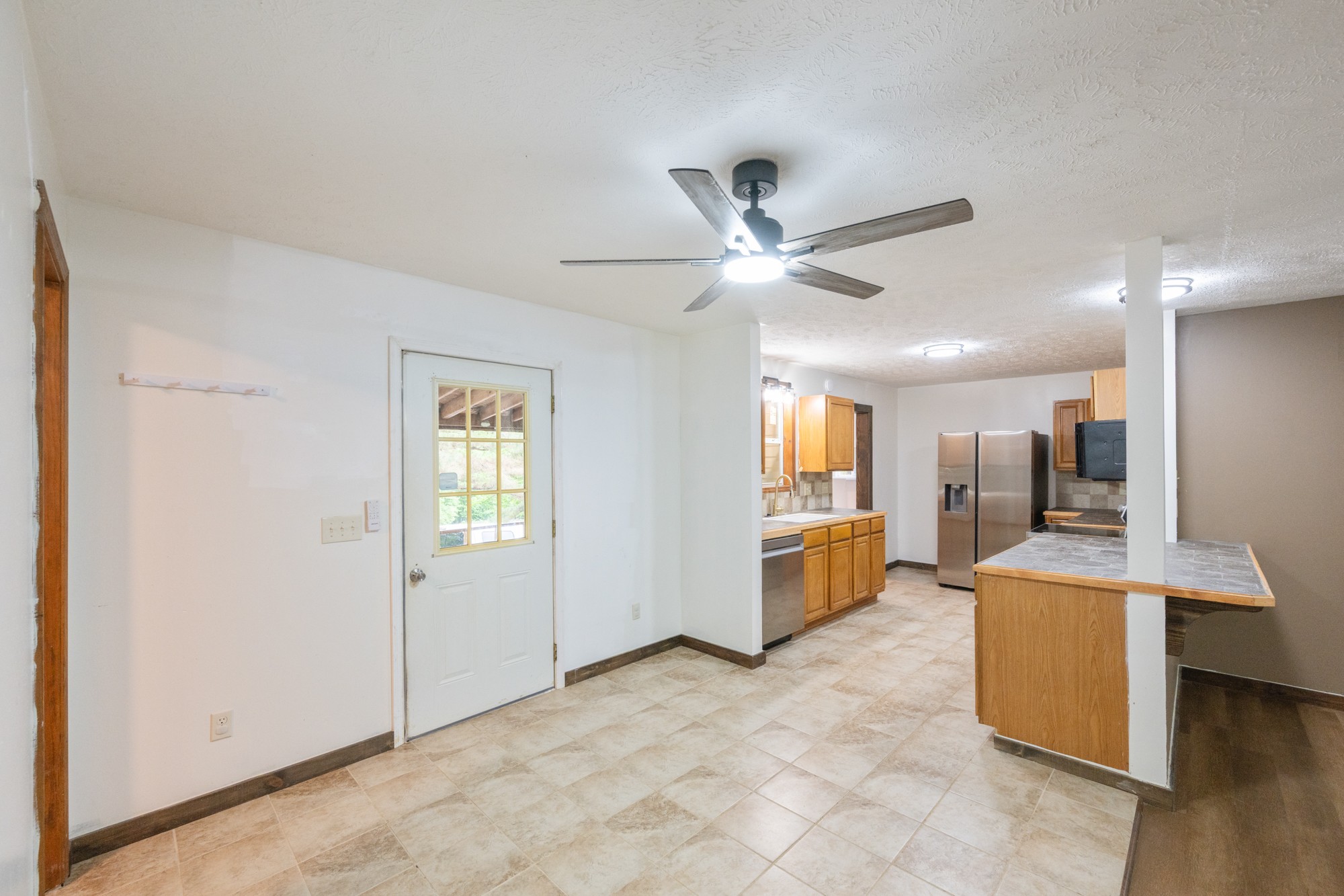 2827 Chapel Hill Rd Property Photo 11