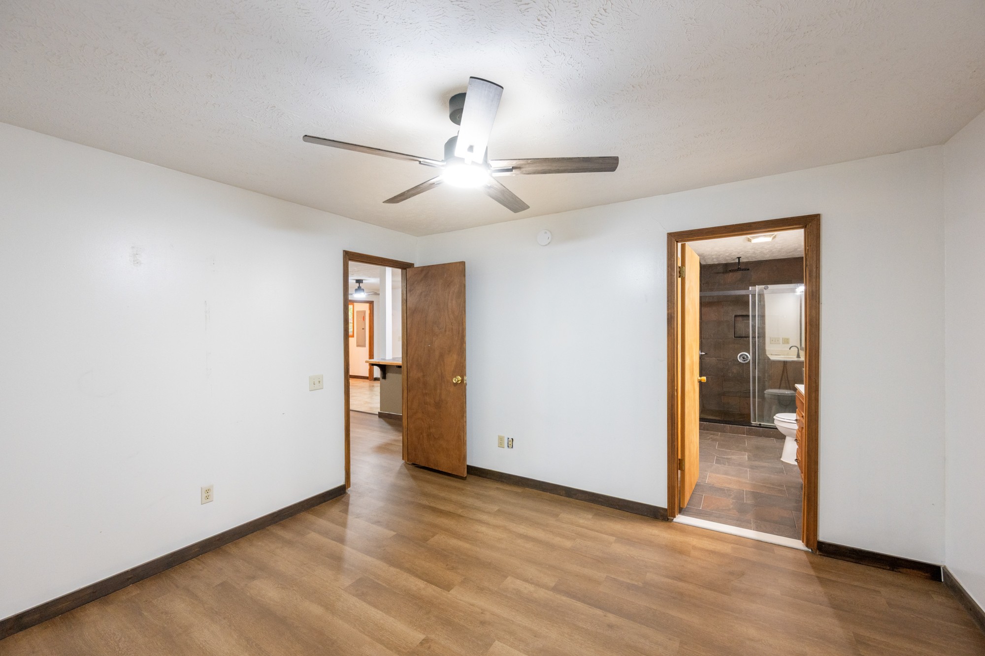 2827 Chapel Hill Rd Property Photo 19
