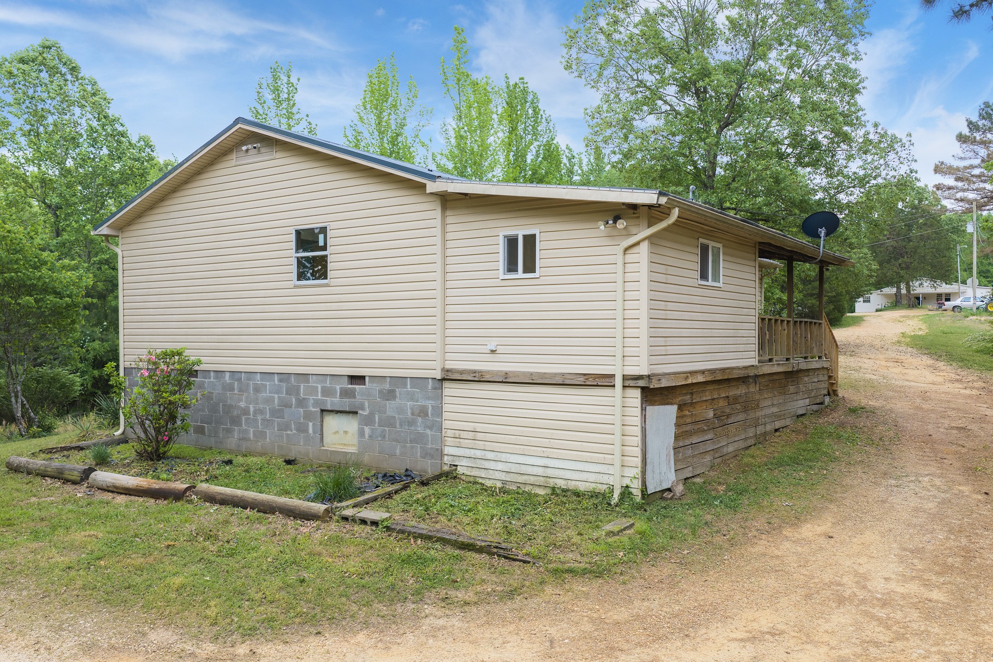 2827 Chapel Hill Rd Property Photo 36