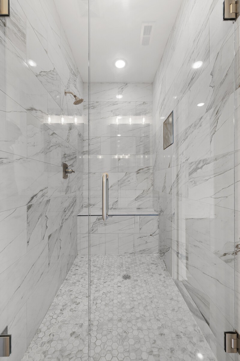1700 Underwood St Property Photo 24
