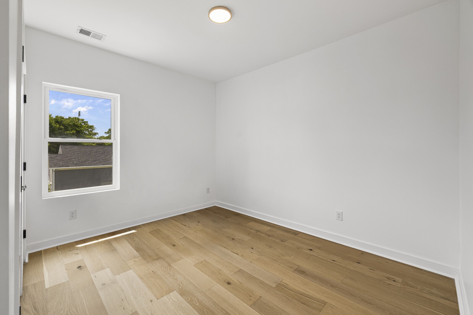 1700 Underwood St Property Photo 26