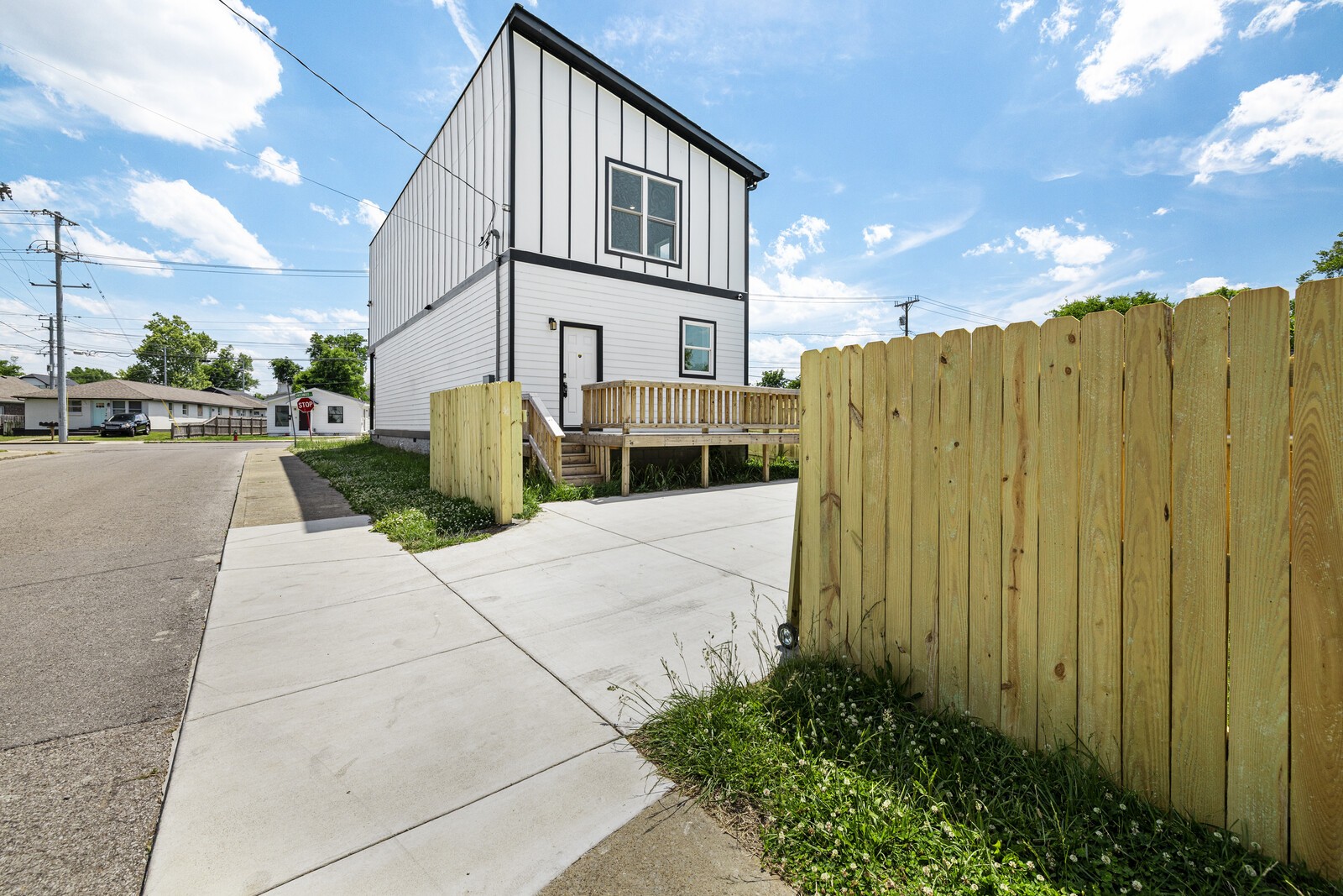 1700 Underwood St Property Photo 39