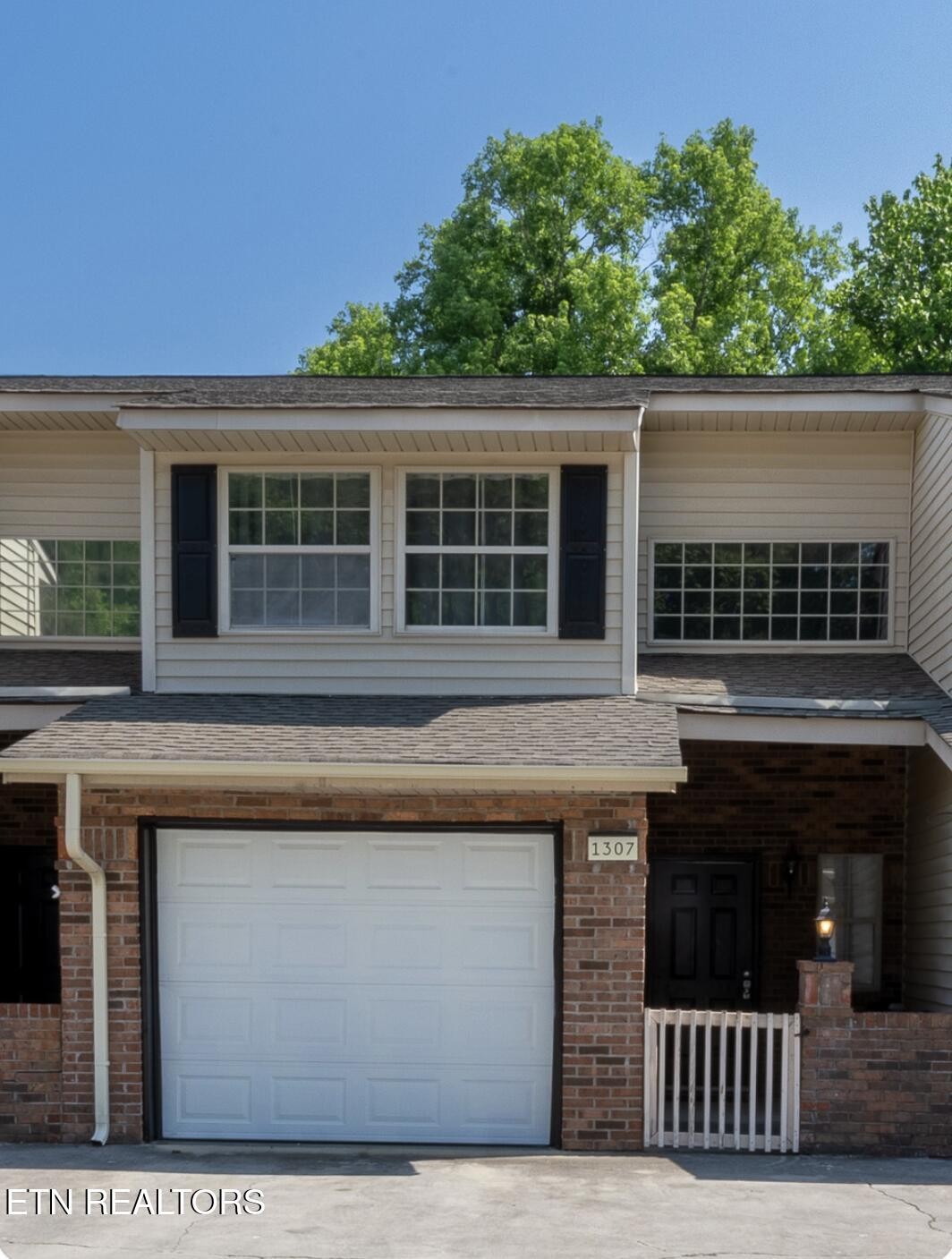 1307 Mountain Meadows Way Property Photo 1