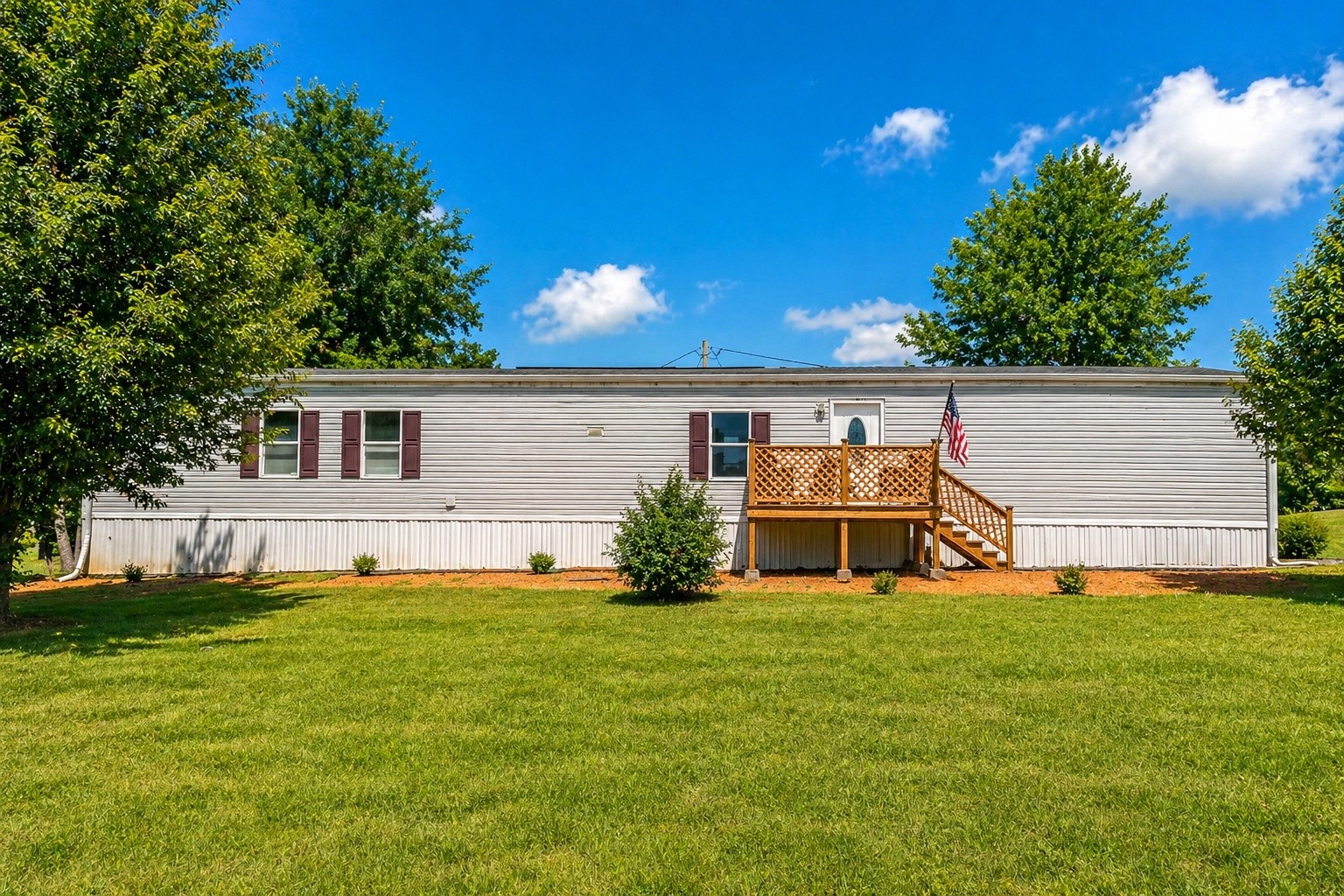 145 Rogers Ln Property Photo 1