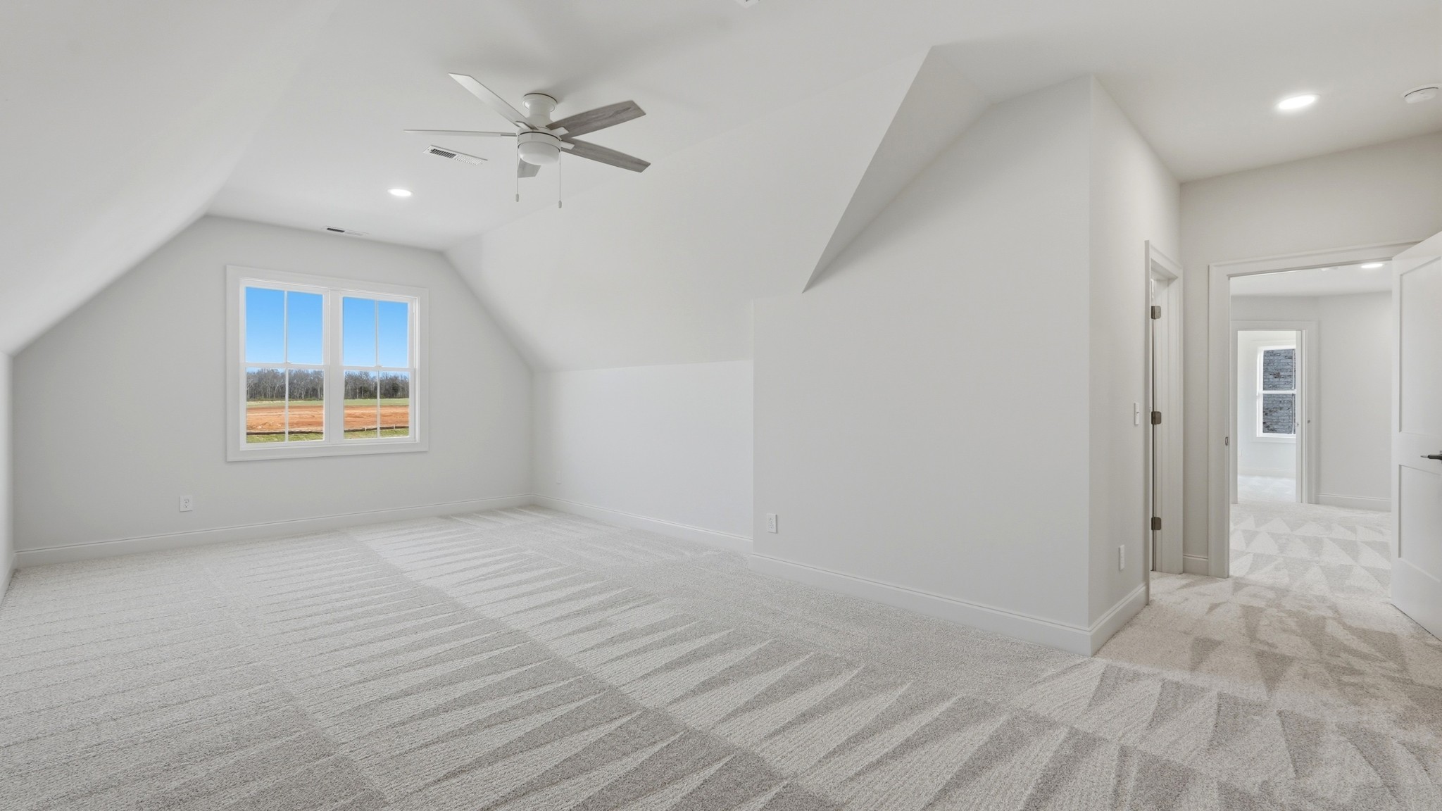 5544 Sinclair St Property Photo 48
