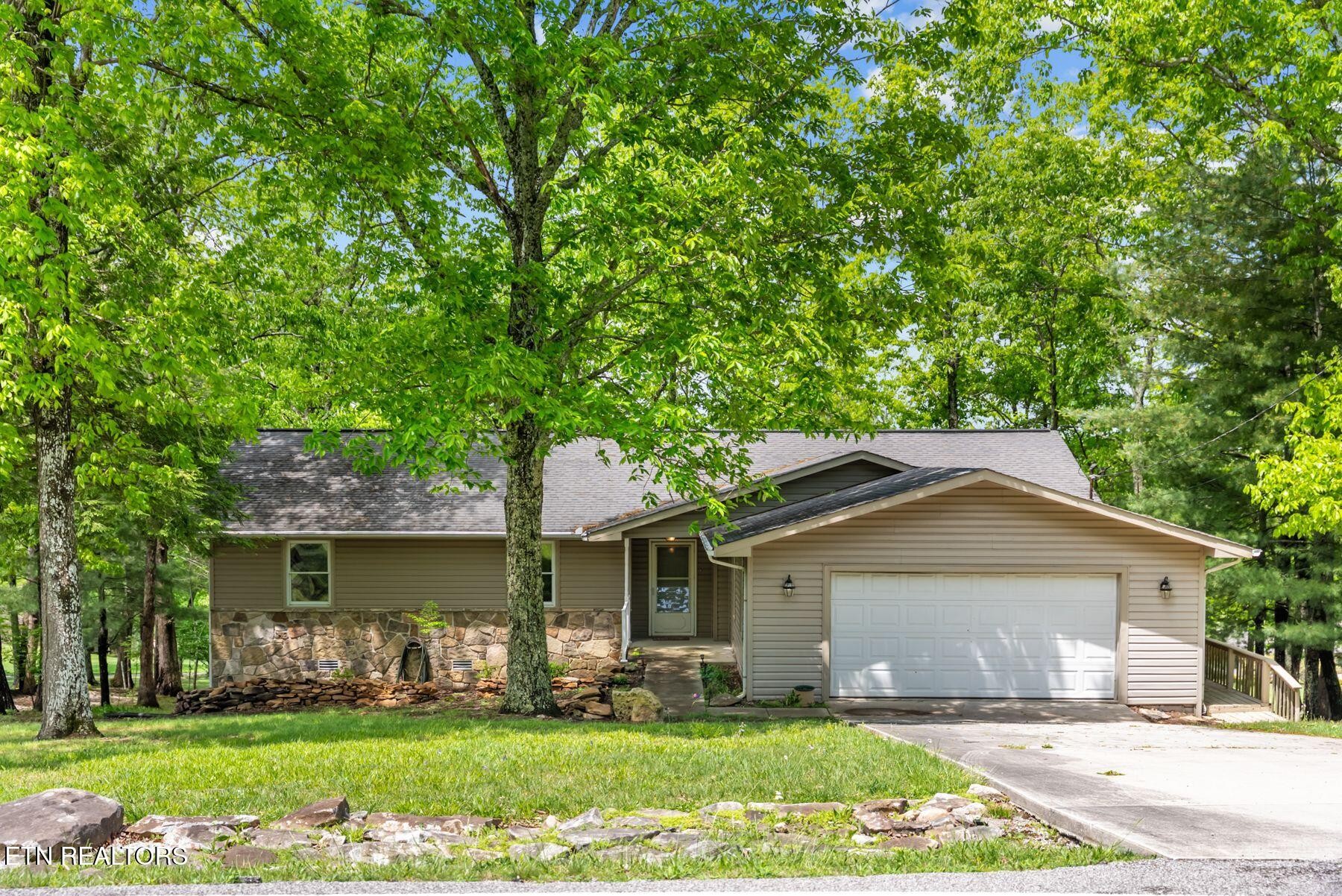 116 Greenwood Rd Property Photo 1