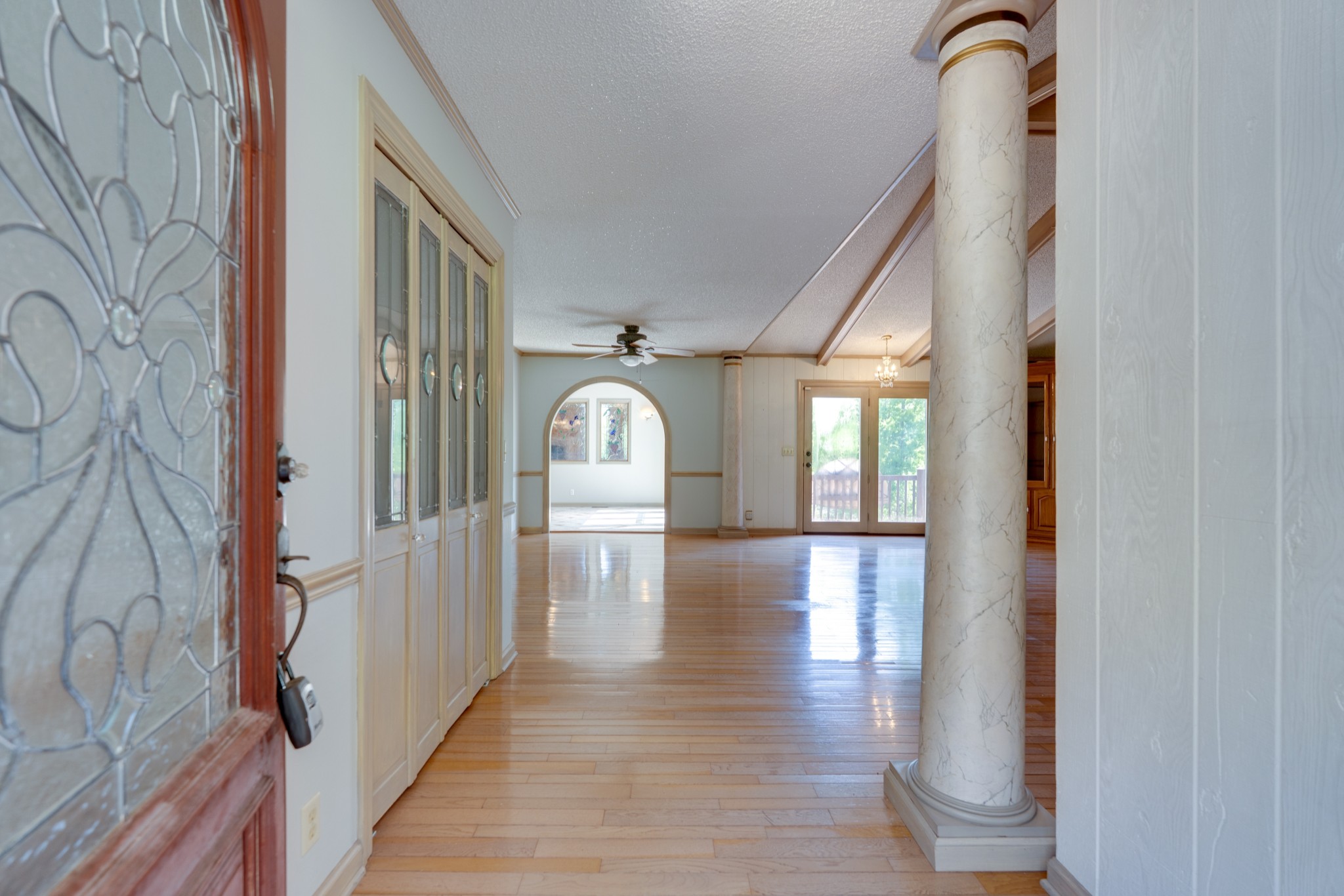 692 Tanglewood Dr Property Photo 3