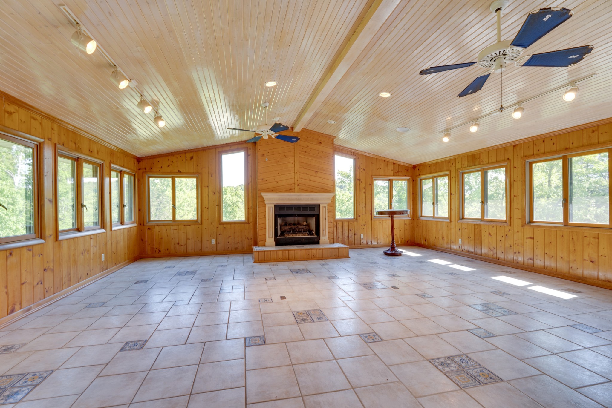 692 Tanglewood Dr Property Photo 13