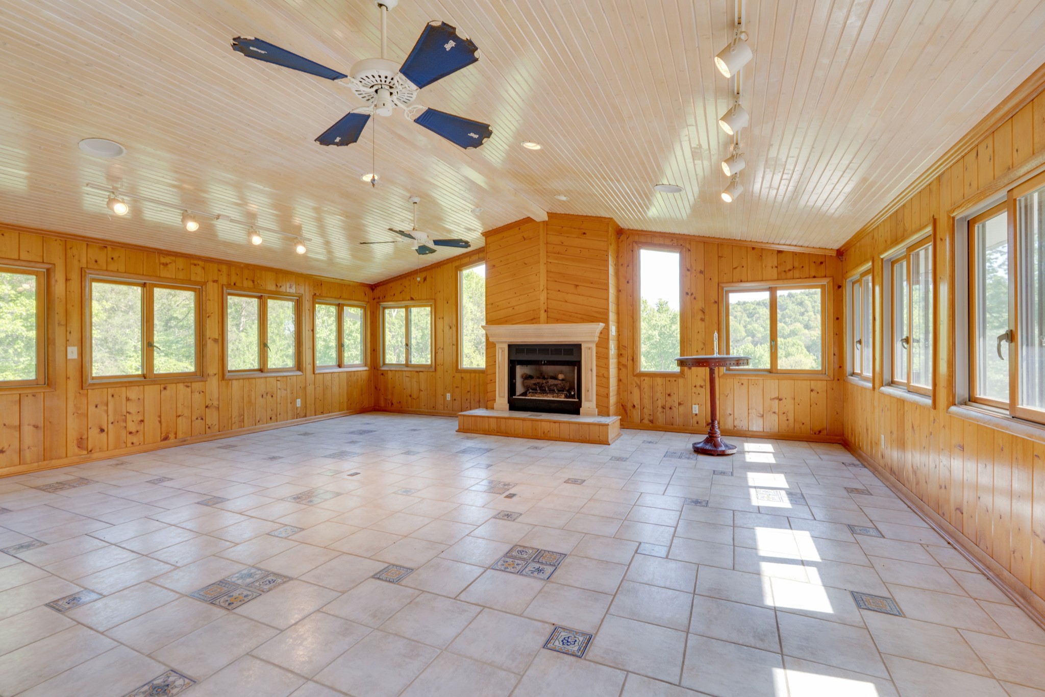 692 Tanglewood Dr Property Photo 14