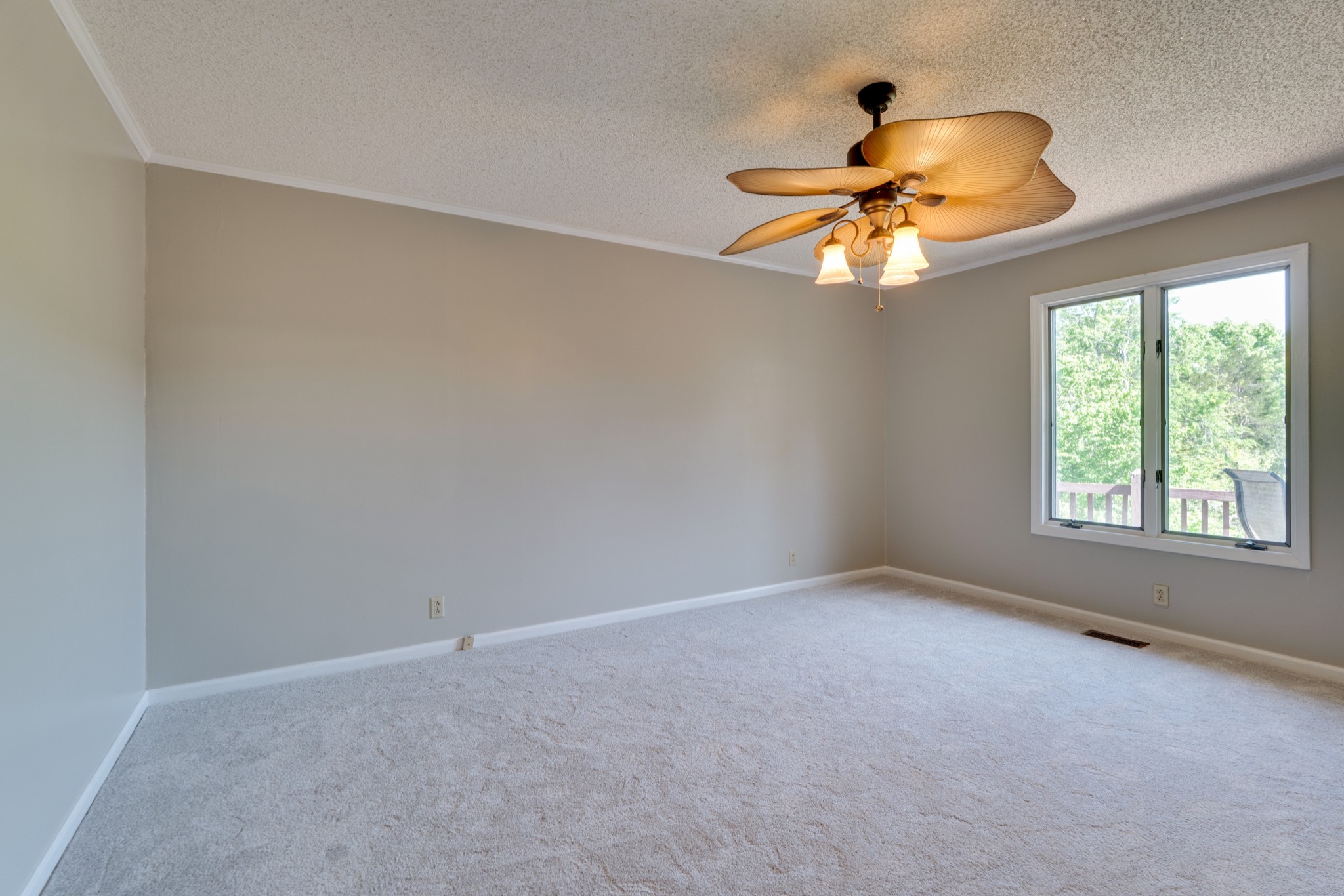 692 Tanglewood Dr Property Photo 21