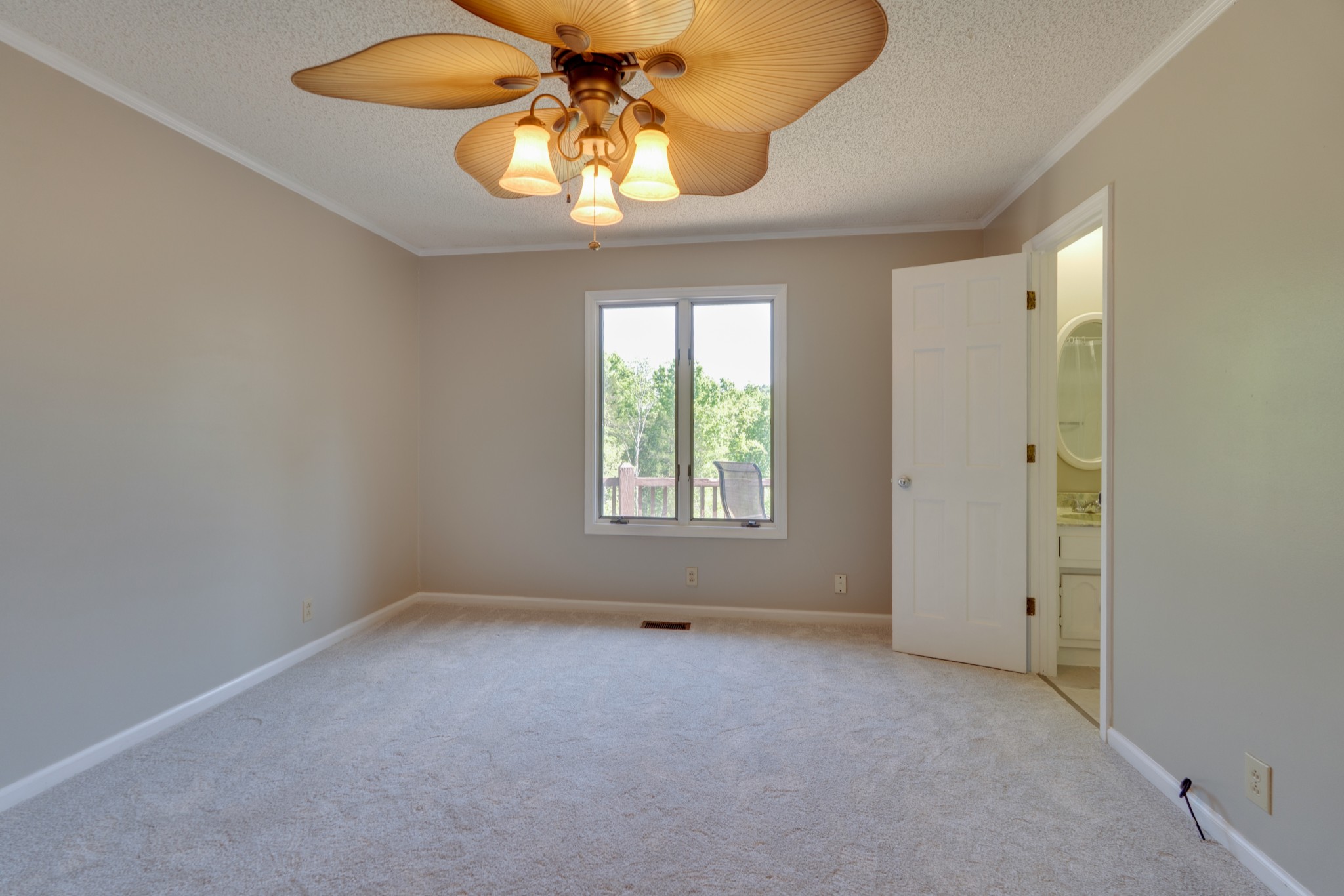 692 Tanglewood Dr Property Photo 22