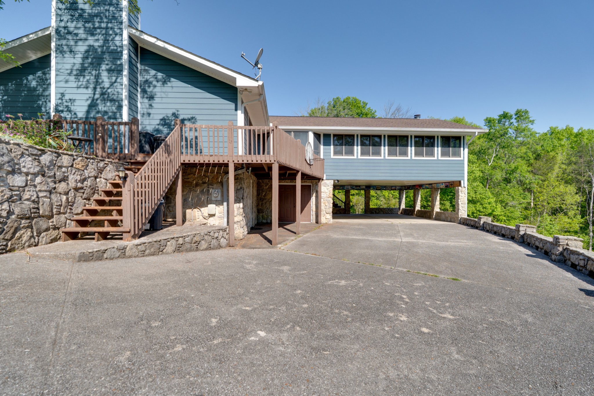 692 Tanglewood Dr Property Photo 31