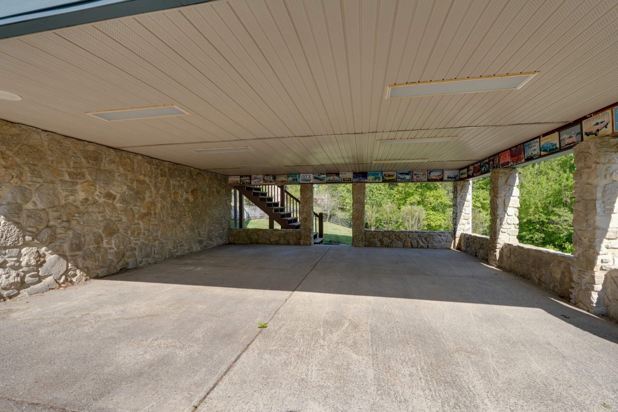 692 Tanglewood Dr Property Photo 32