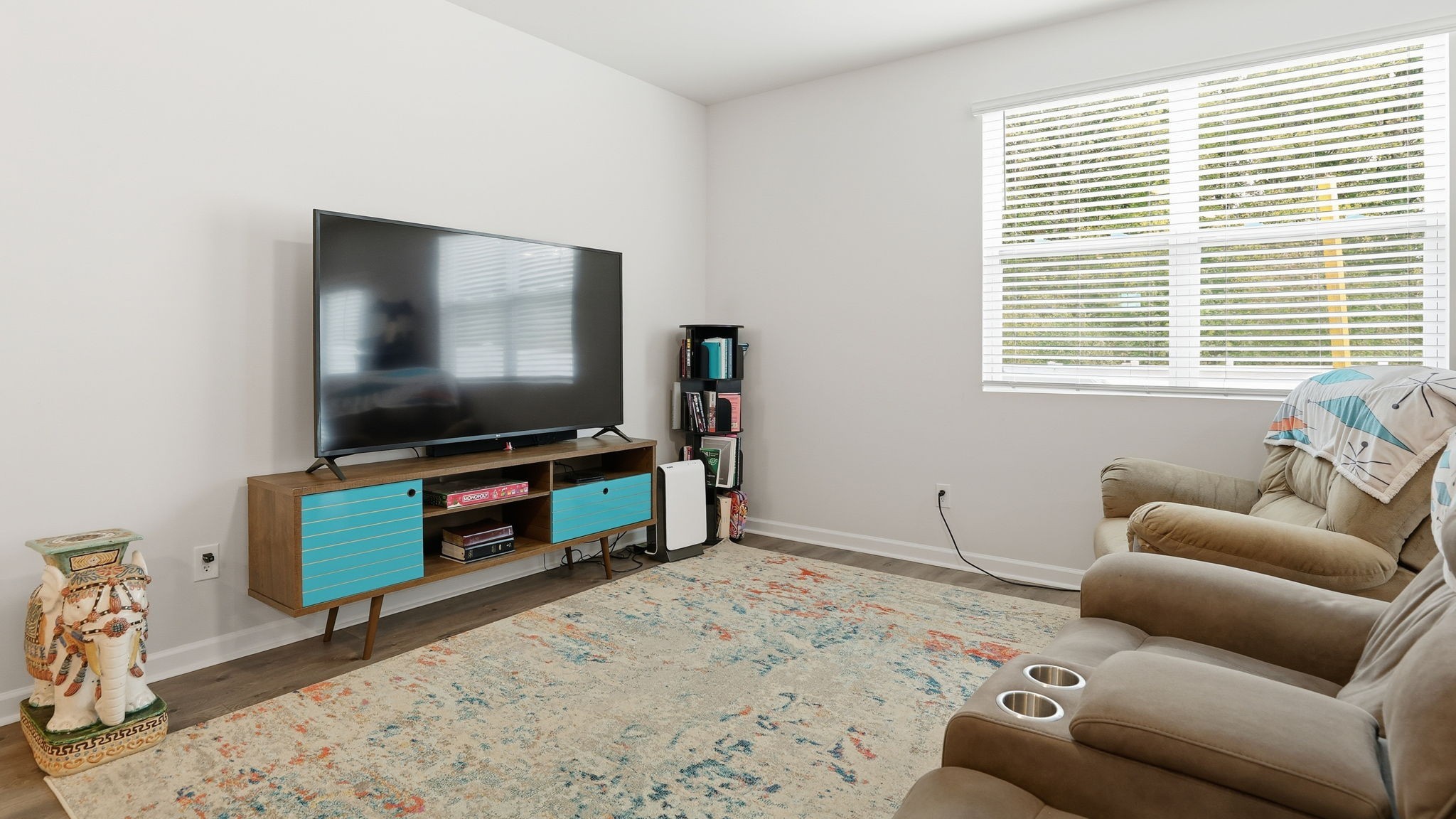 7085 Scotlyn Way Property Photo 10