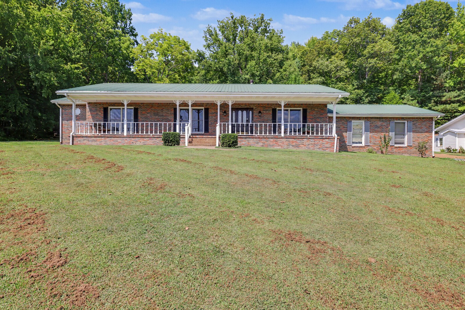 6268 Highway 100, W Property Photo 1