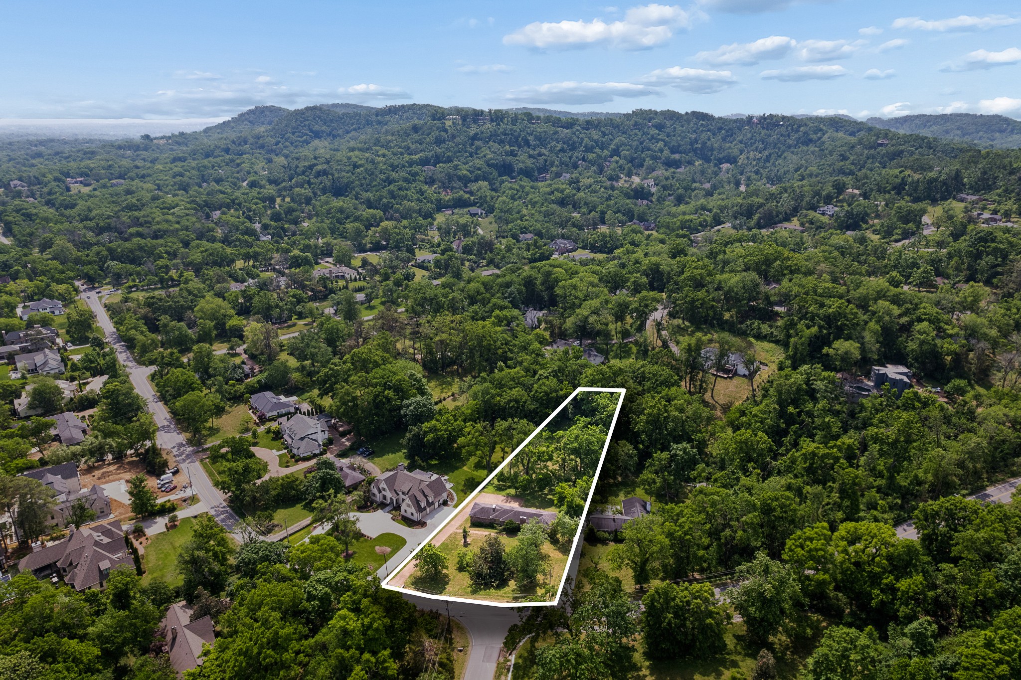 1311 Tyne Blvd Property Photo 4