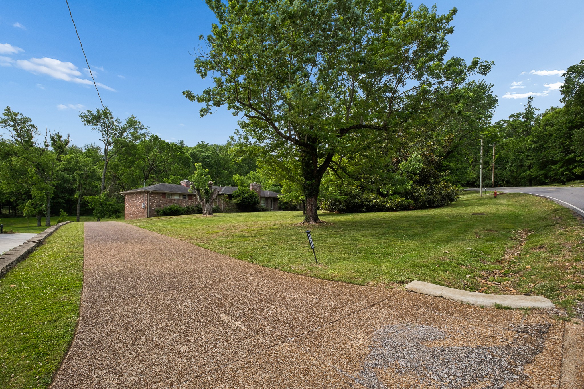 1311 Tyne Blvd Property Photo 11