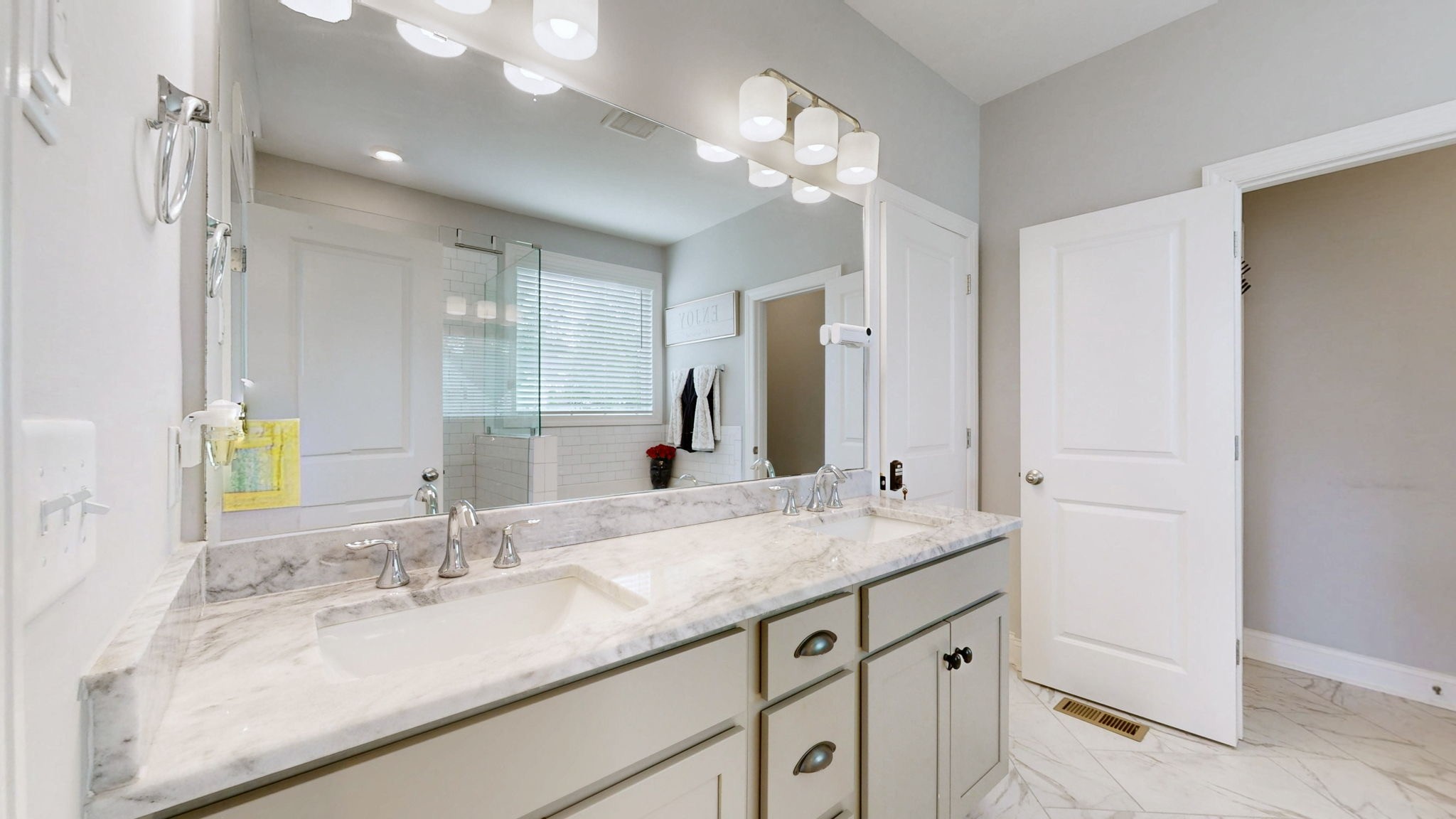14 Bristol Ct Property Photo 15